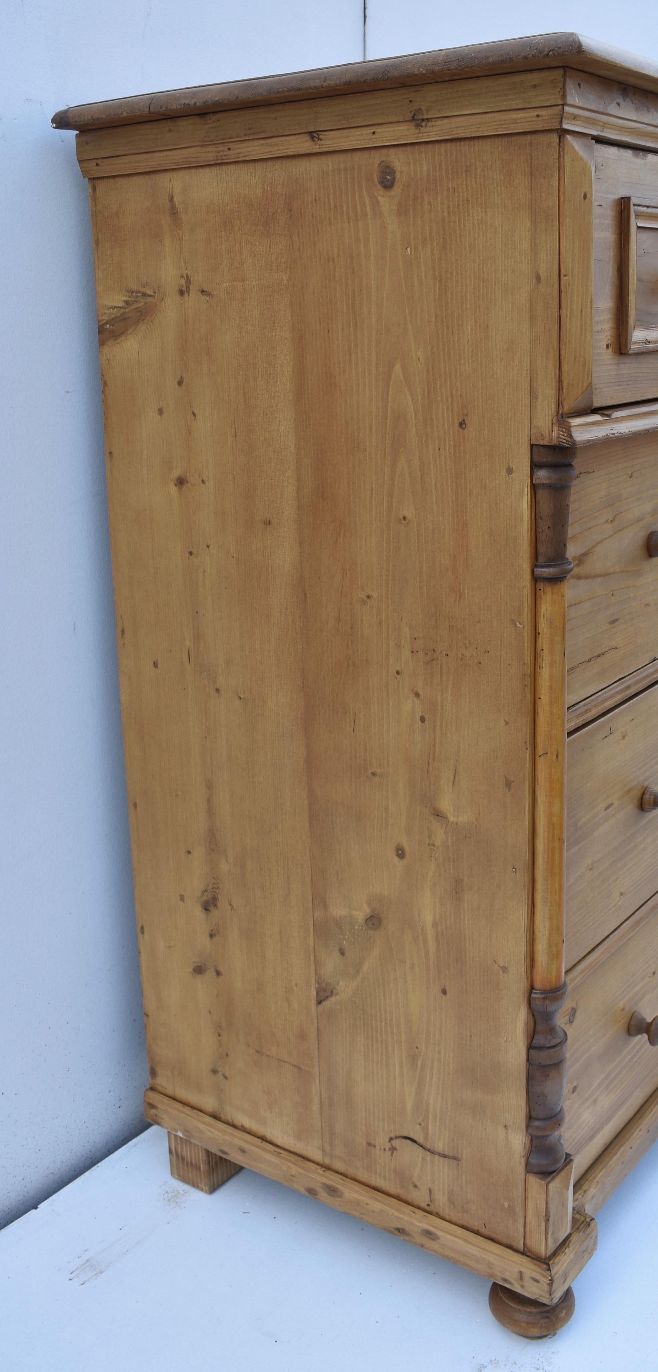 Large Pine Chest of Four Drawers 7
