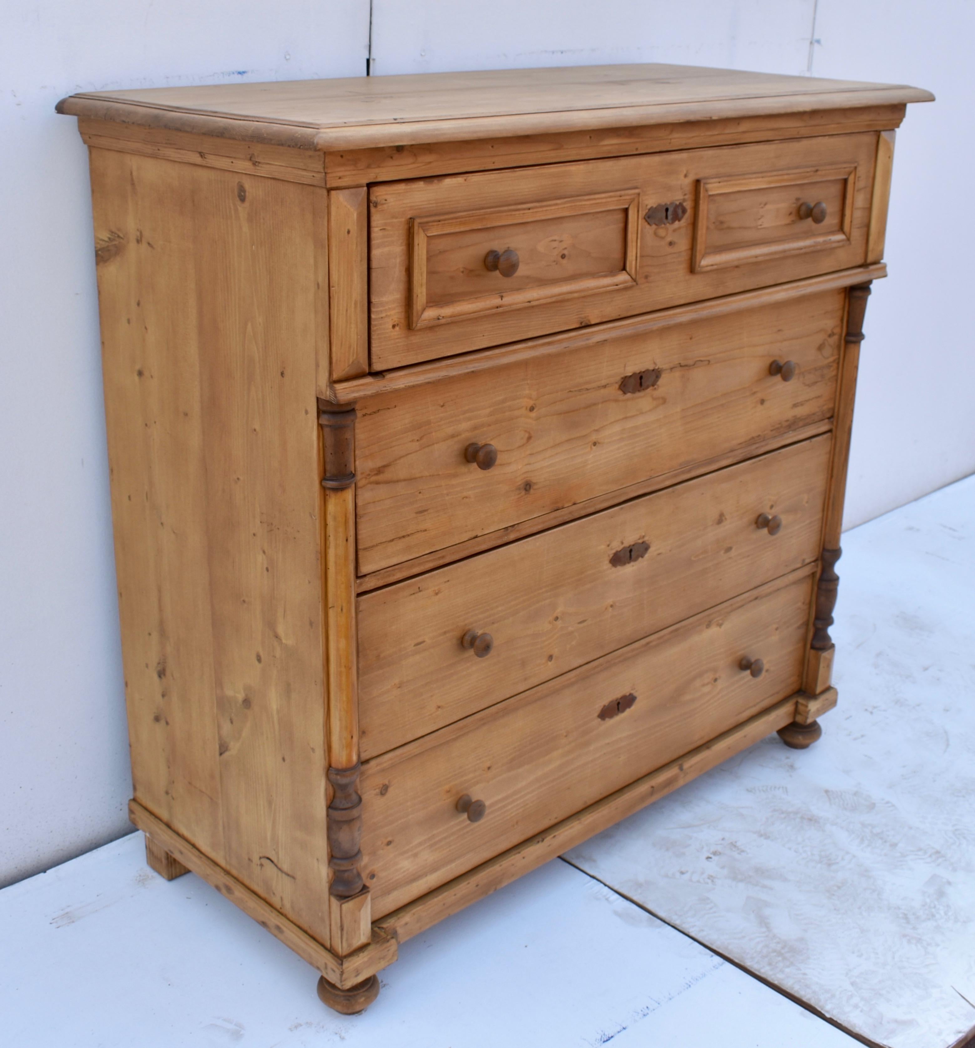 Late Victorian Large Pine Chest of Four Drawers