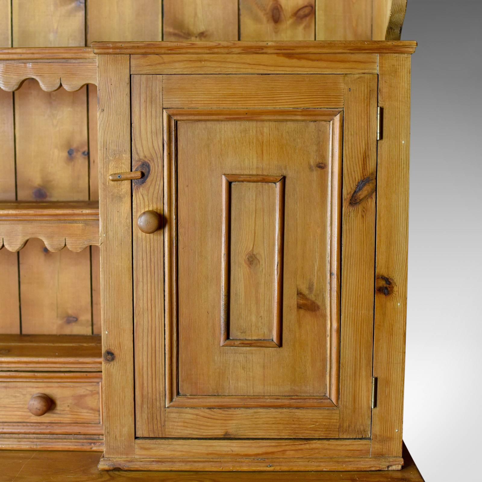 English Large Pine Dresser in Victorian Taste Country Kitchen Cabinet, Late 20th Century
