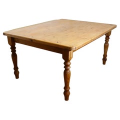 Vintage Large Pine Farmhouse Kitchen Table  A good Farmhouse table