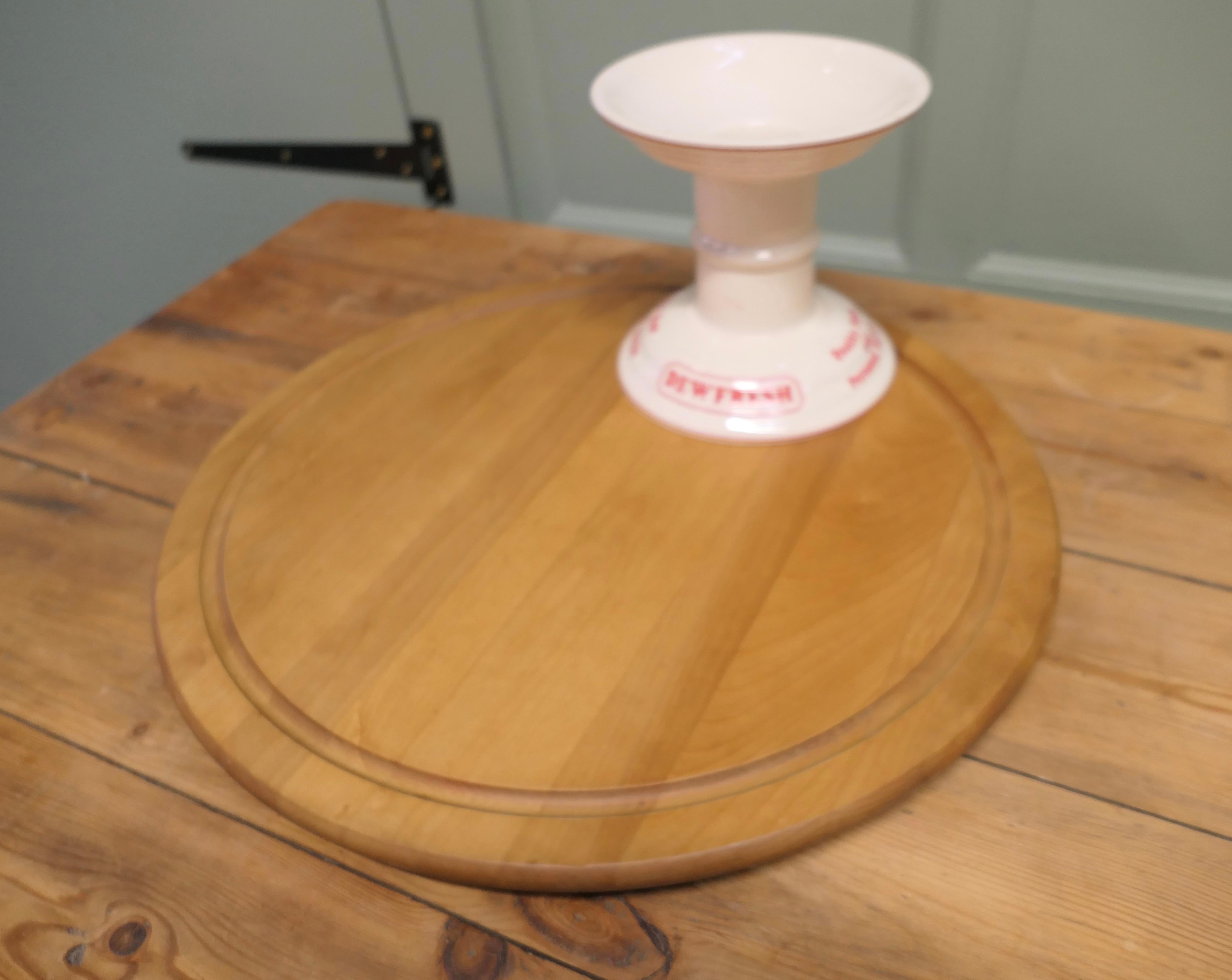 Grande Lazy Susan en pin Une superbe pièce de taille familiale. Bon état - En vente à Godshill, Isle of Wight