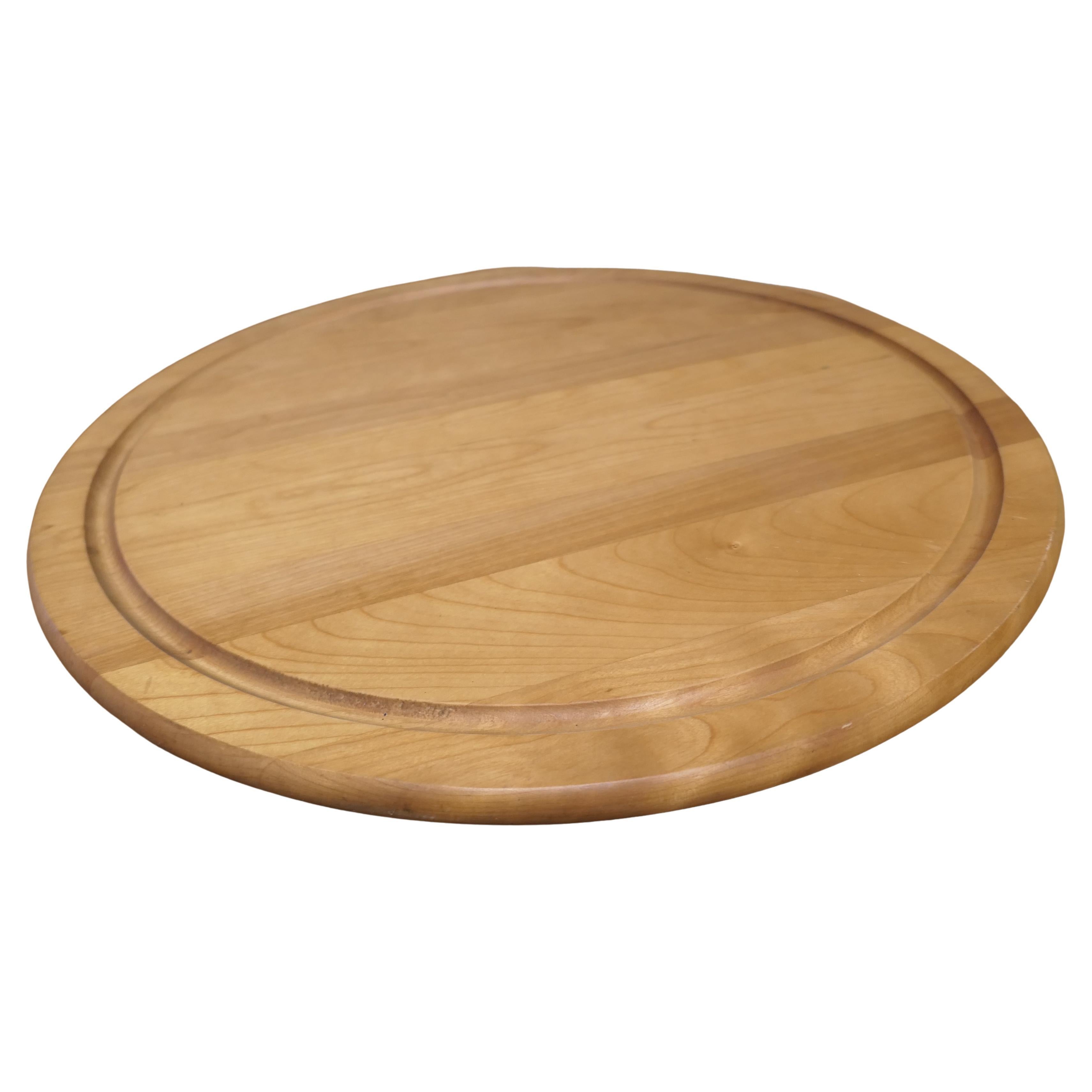 Grande Lazy Susan en pin Une superbe pièce de taille familiale. en vente
