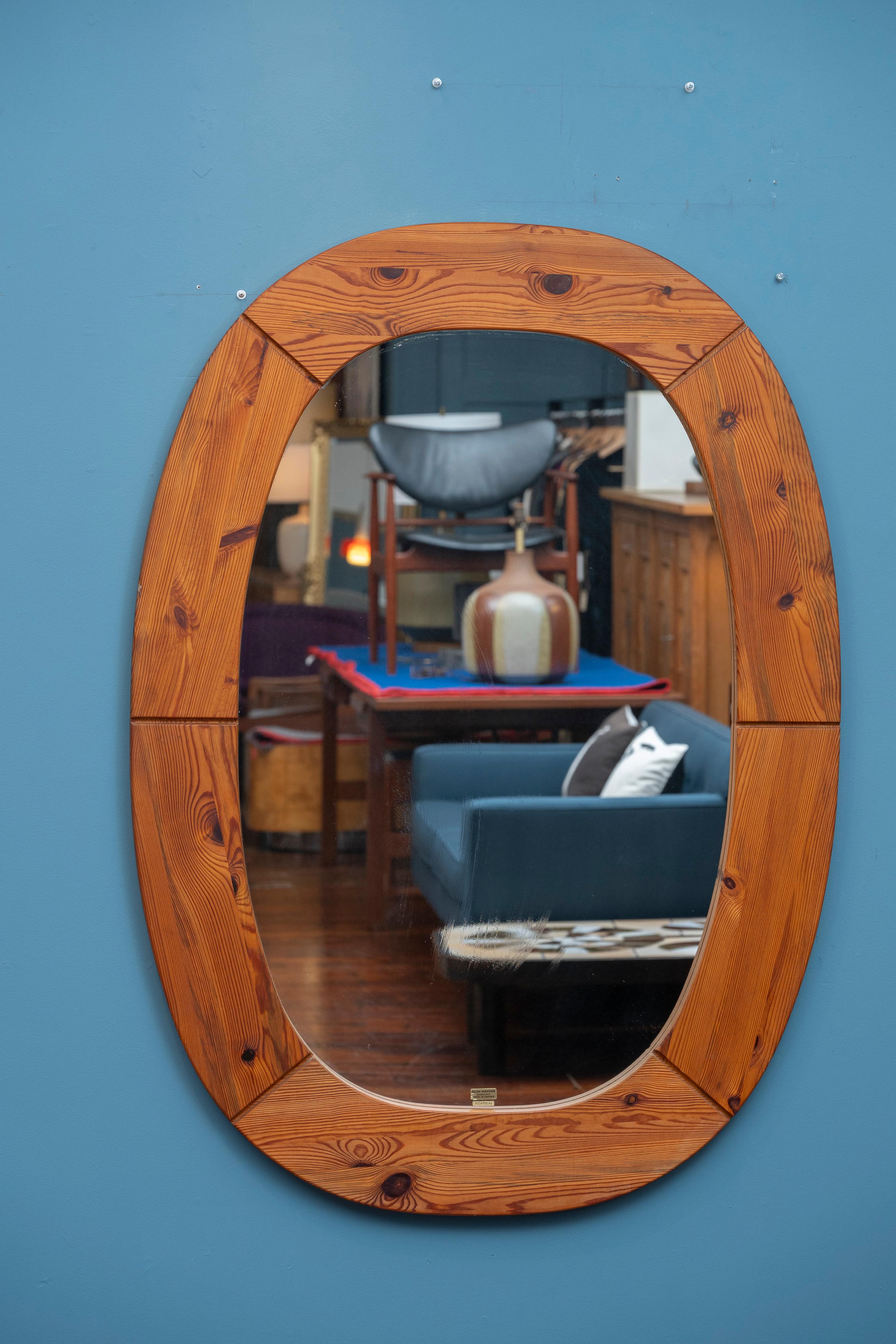 Scandinave moderne Grand miroir mural ovale en pin par Glas Master pour Markyrd, Suède en vente