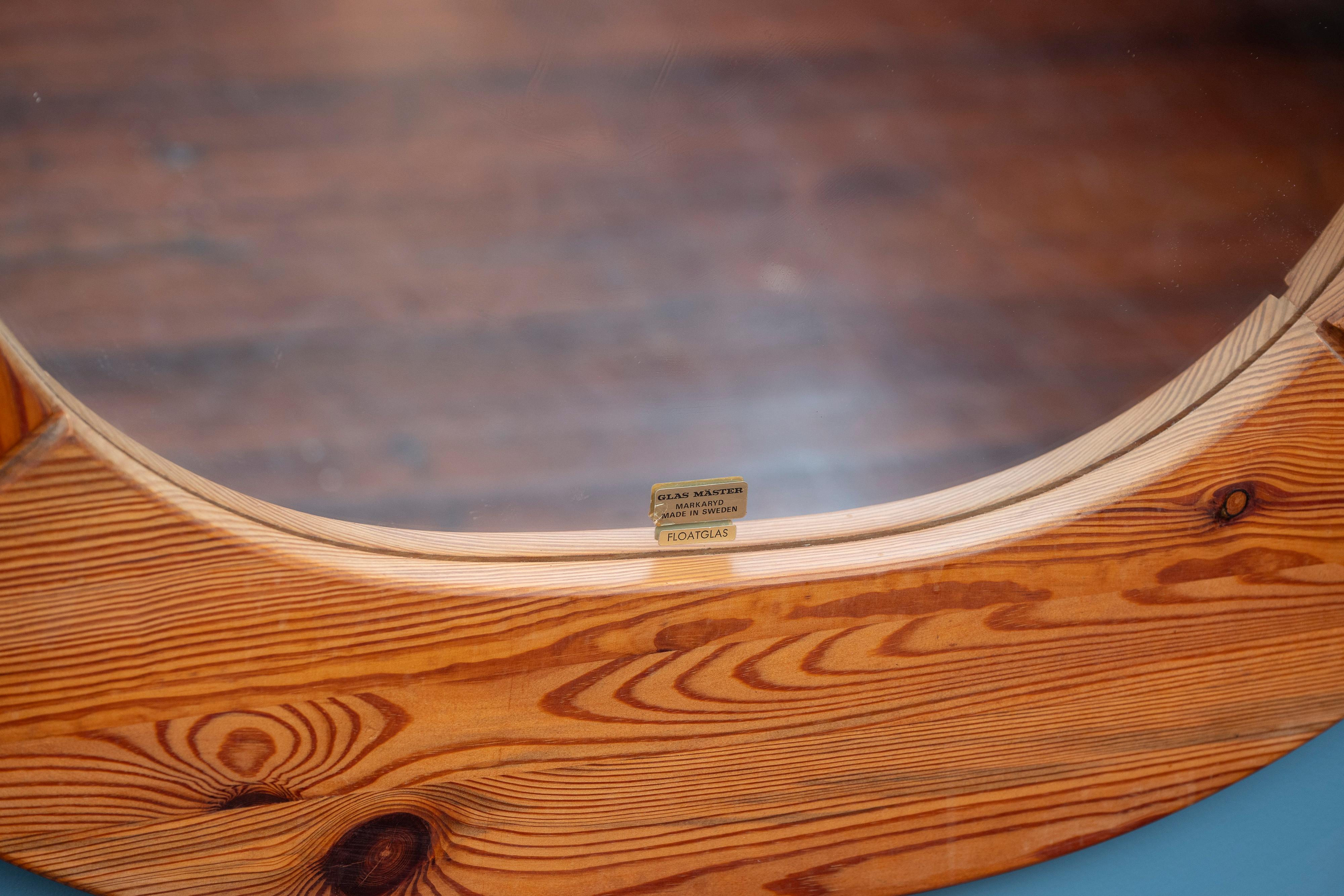 Fin du 20e siècle Grand miroir mural ovale en pin par Glas Master pour Markyrd, Suède en vente