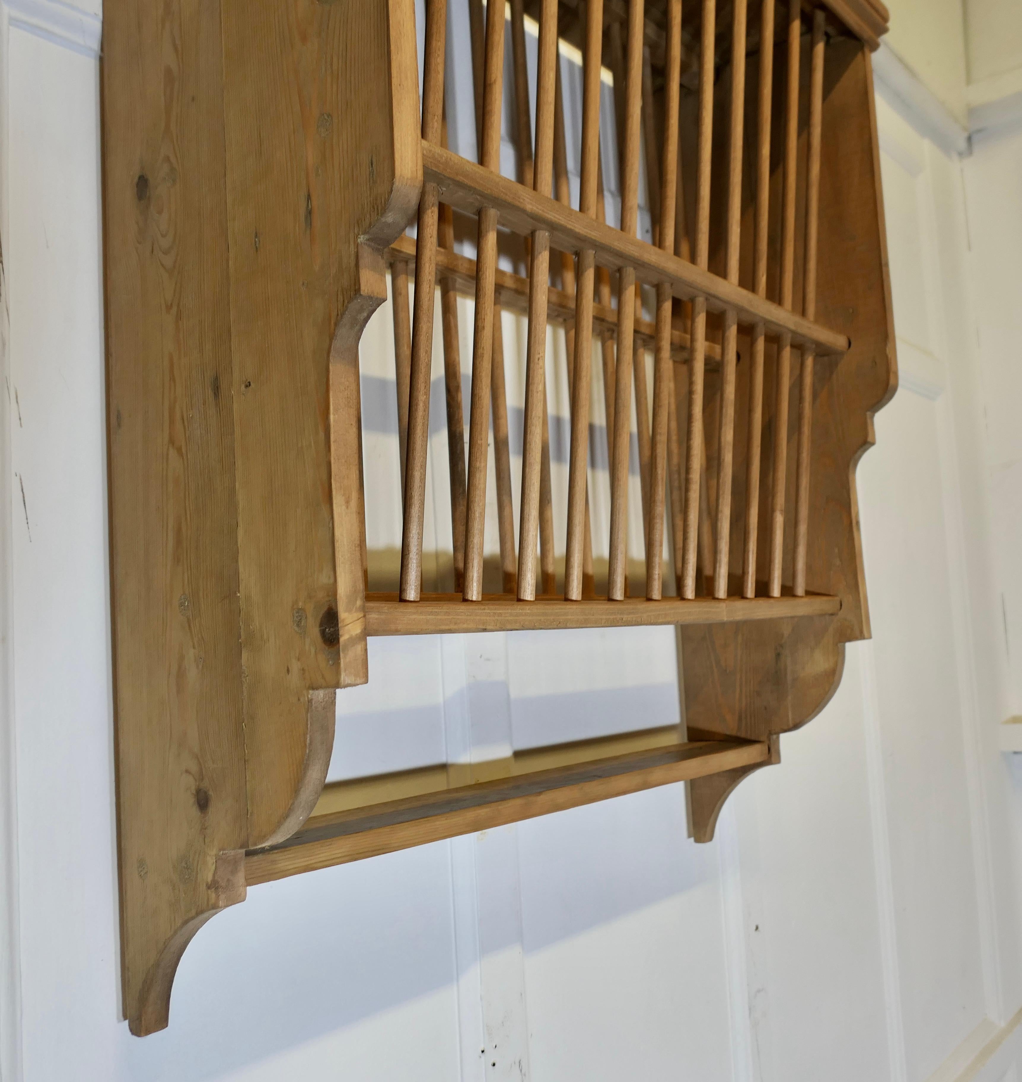 Mid-Century Modern Large Pine Wall Hanging Plate Draining Rack