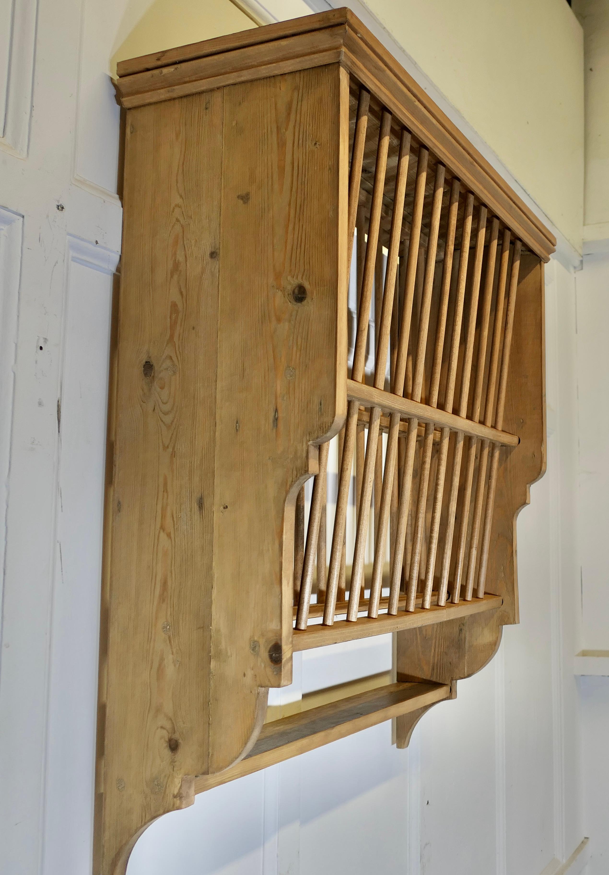20th Century Large Pine Wall Hanging Plate Draining Rack