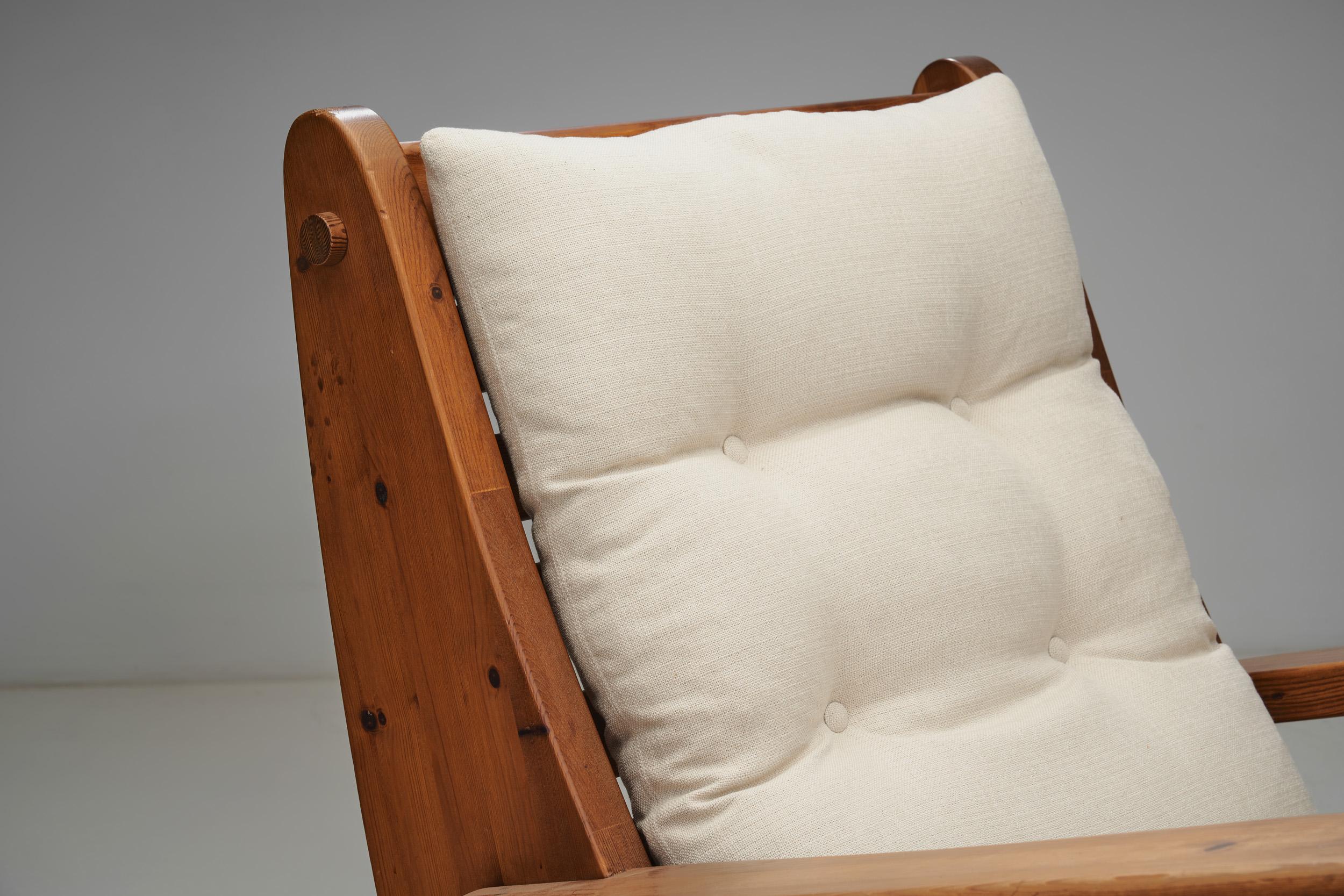 Sillas mecedoras grandes de madera de pino, Países Bajos Años 70 en venta 3