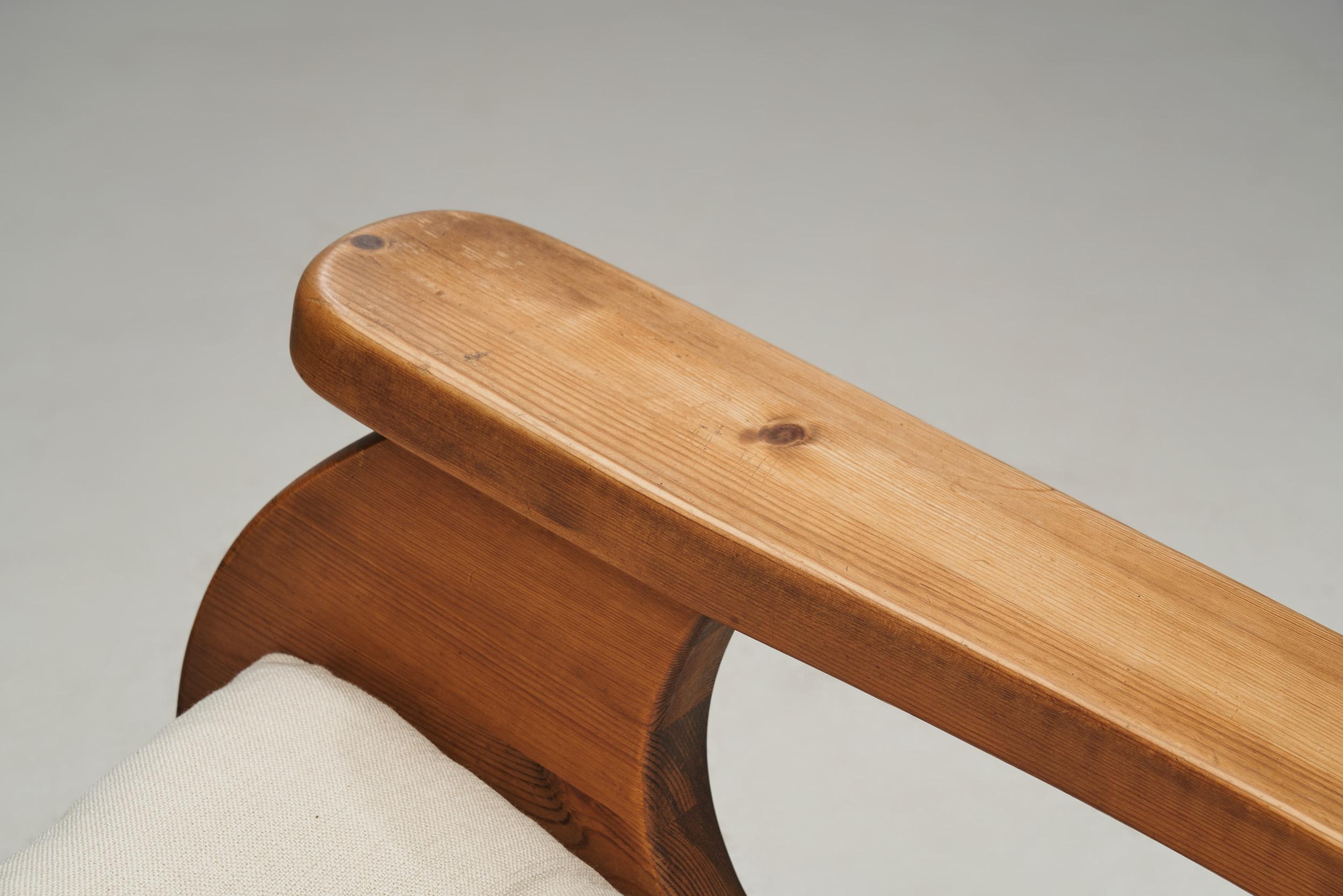 Sillas mecedoras grandes de madera de pino, Países Bajos Años 70 en venta 8