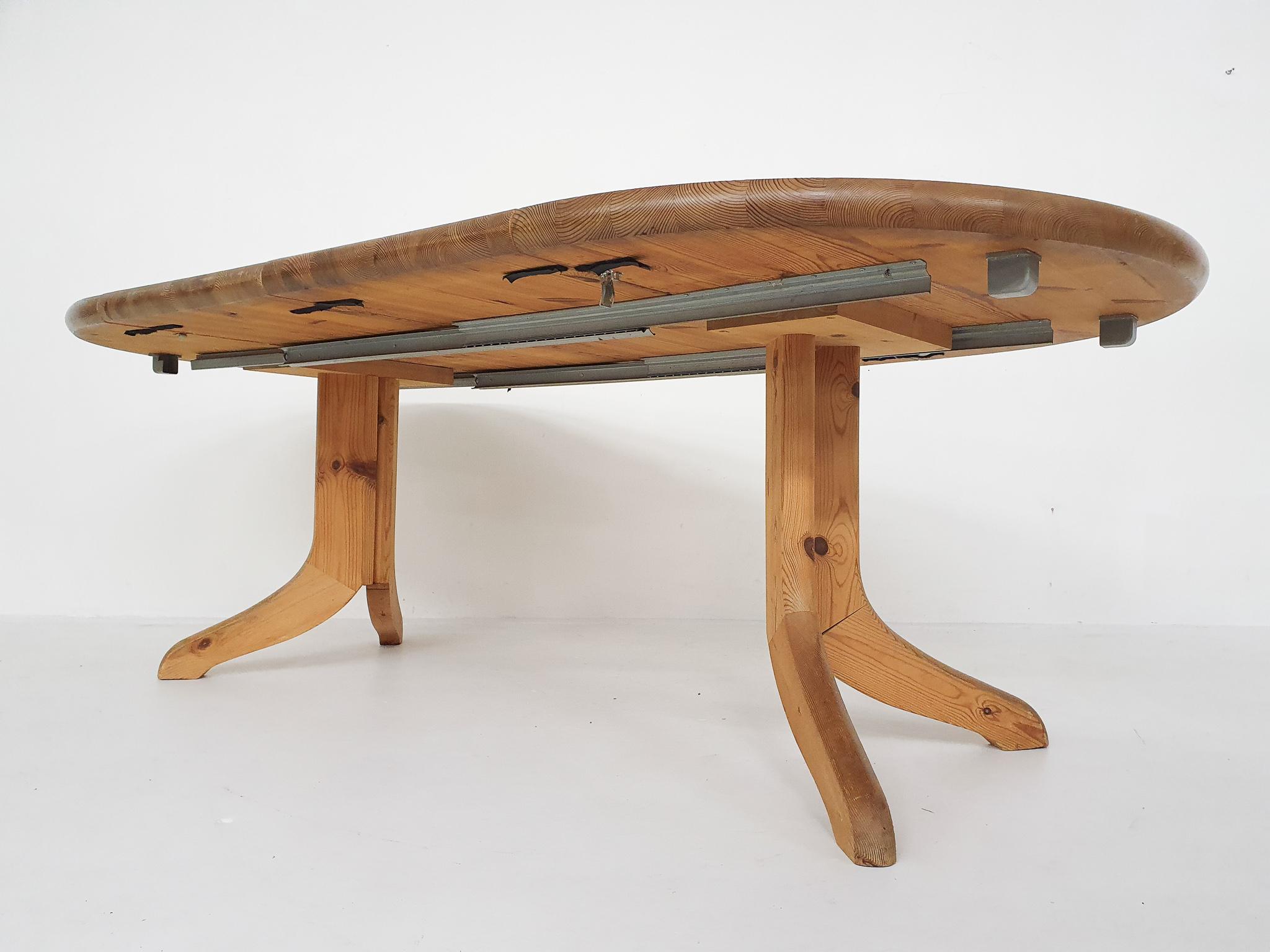 Late 20th Century Large Pinewood Extendable Dining Table, Attrb. Riainer Daumiller, 1970's