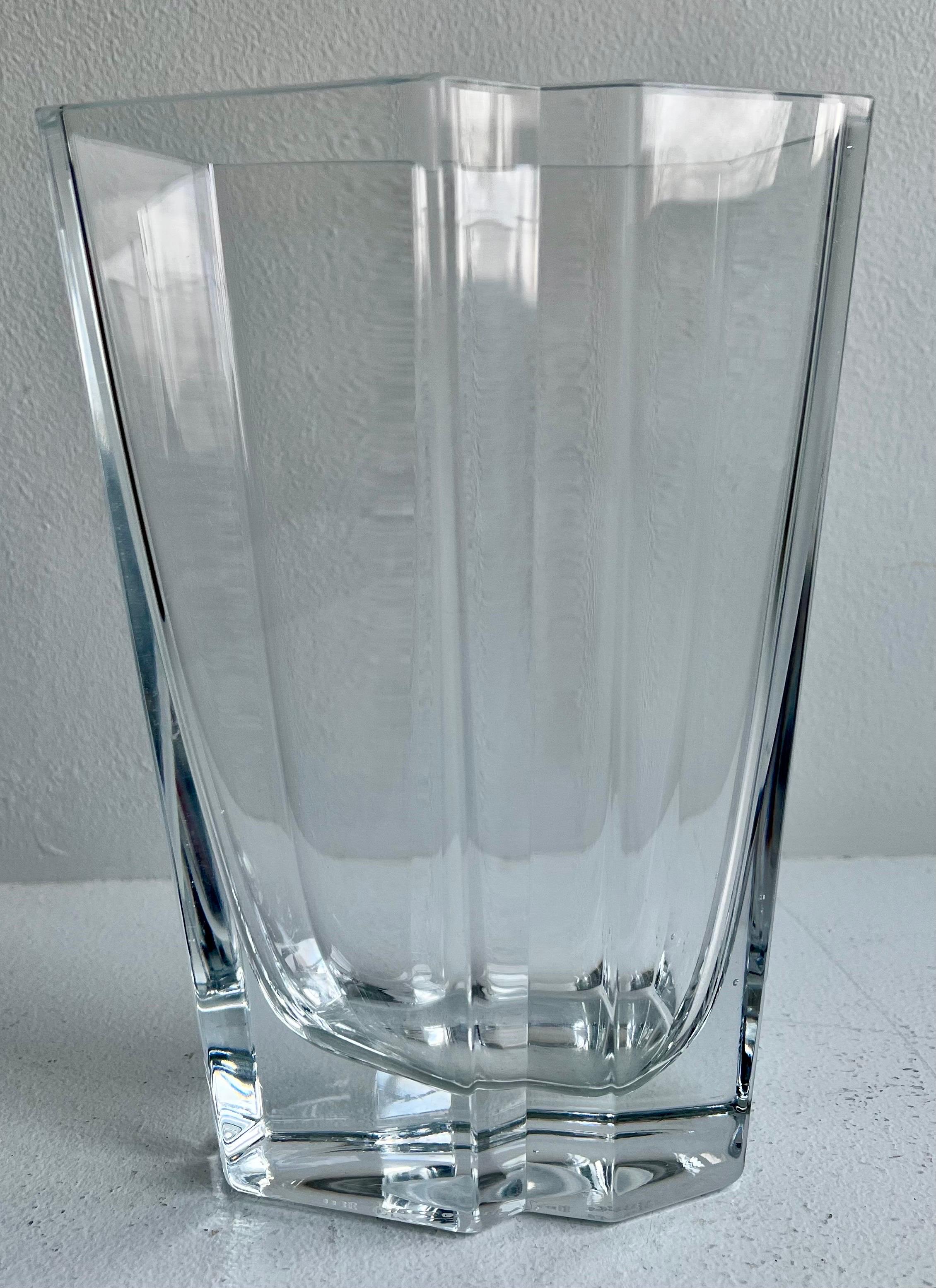 Finlandese Grande vaso di cristallo Pinja di Tapio Wirkkala per Iittala, Finlandia, 1988 in vendita