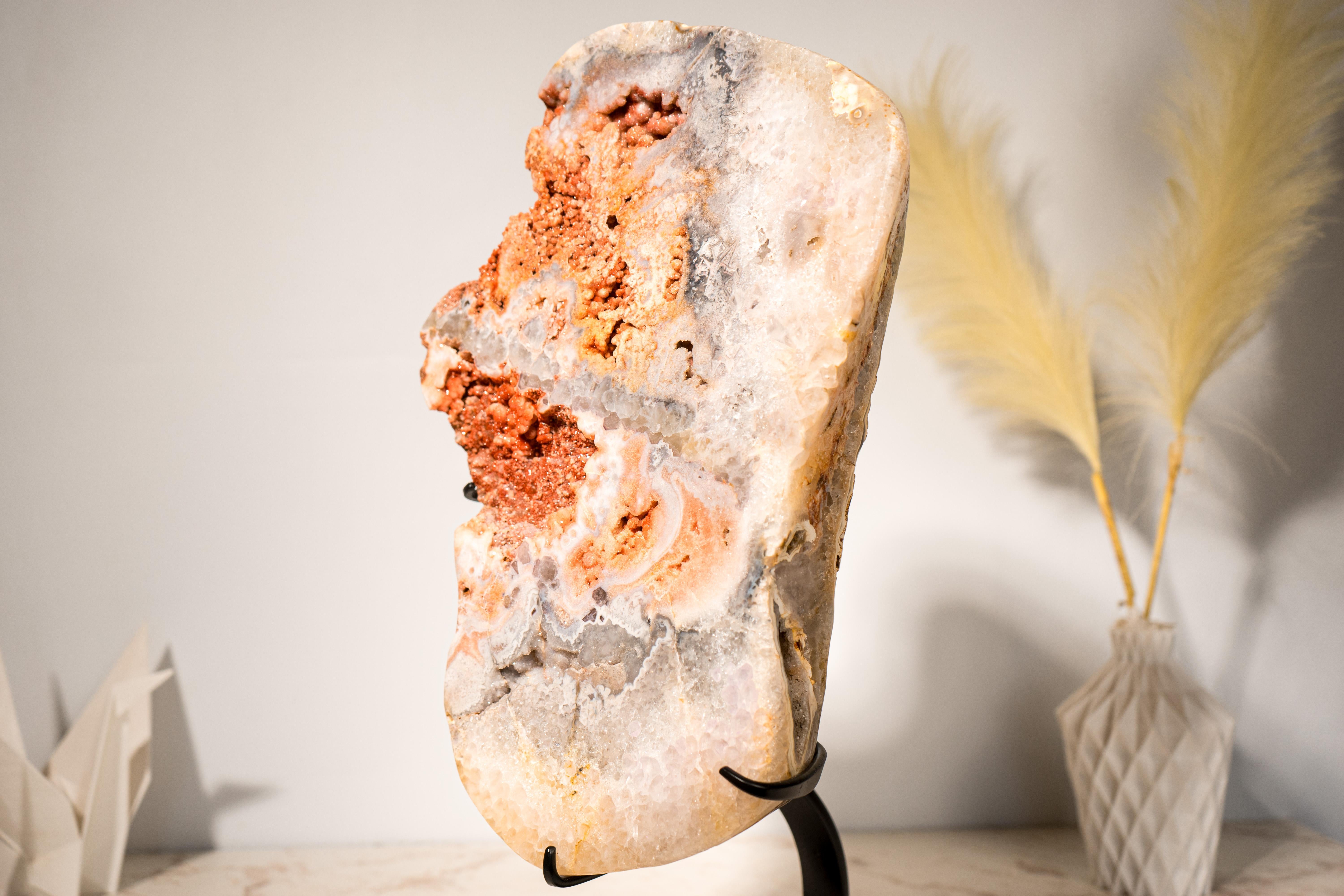 Gran Rodaja de Geoda de Amatista Rosa con Cuarzo Rosa Pastel en venta 2