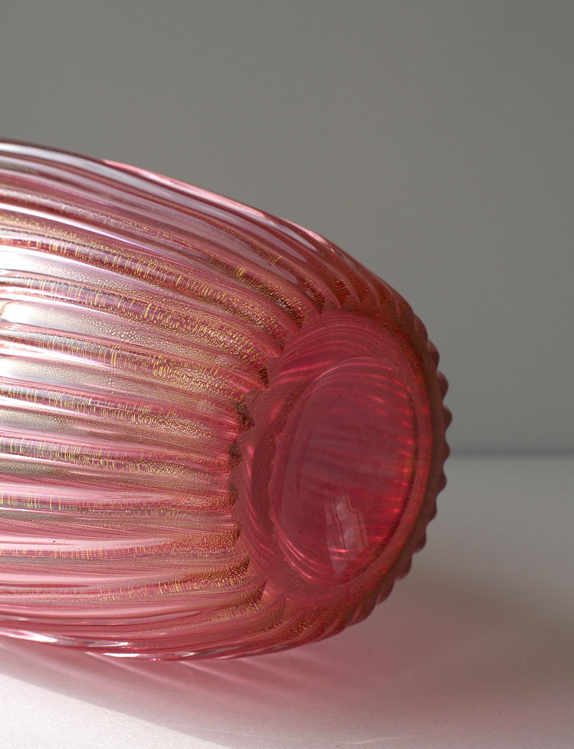 Large Pink and gold 1950s Archimede Seguso Hand-blown Murano Glass Vase For Sale 5