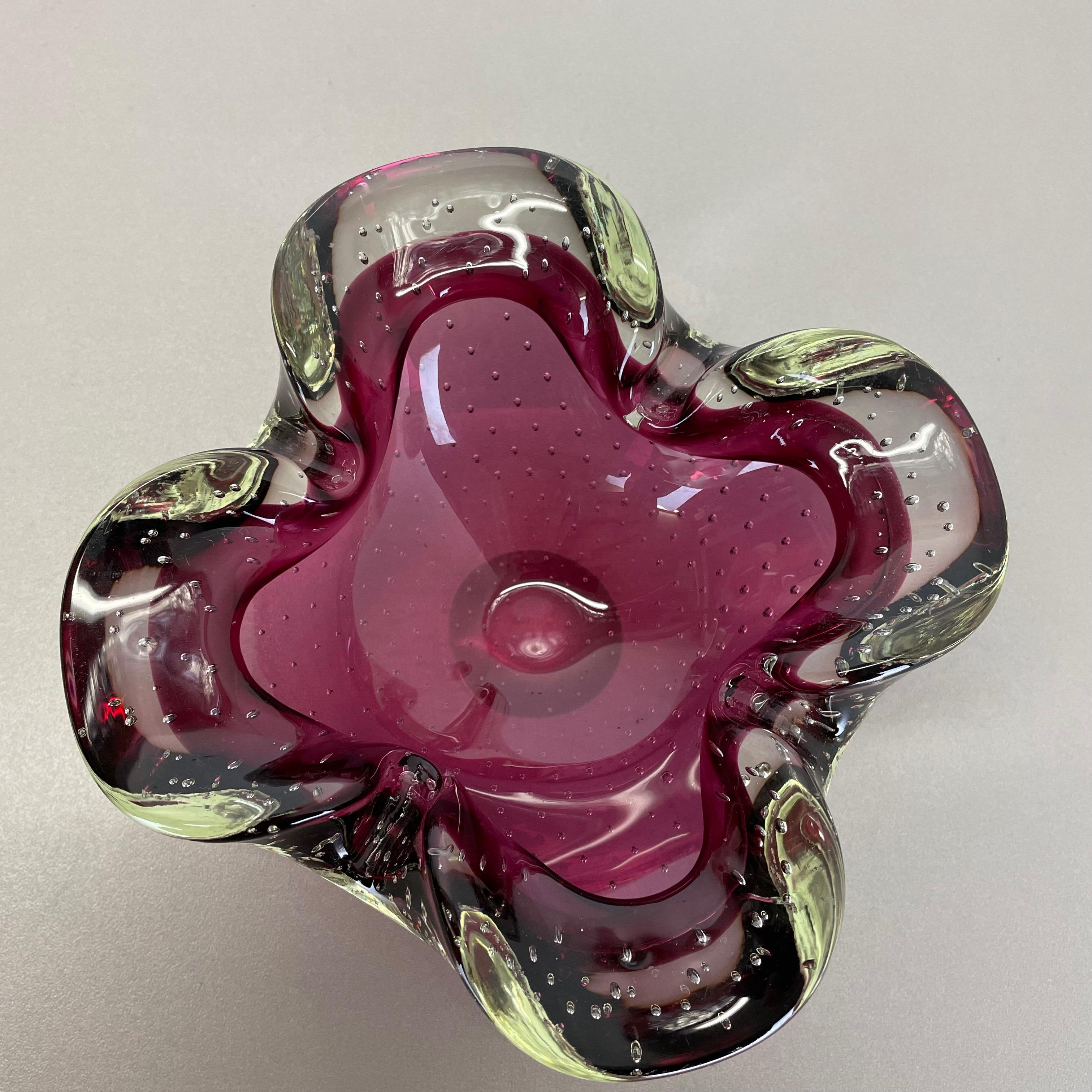 Grand cendrier en verre de Murano à bulles rose avec éléments en forme de coquillage, Murano, Italie, 1970 en vente 4