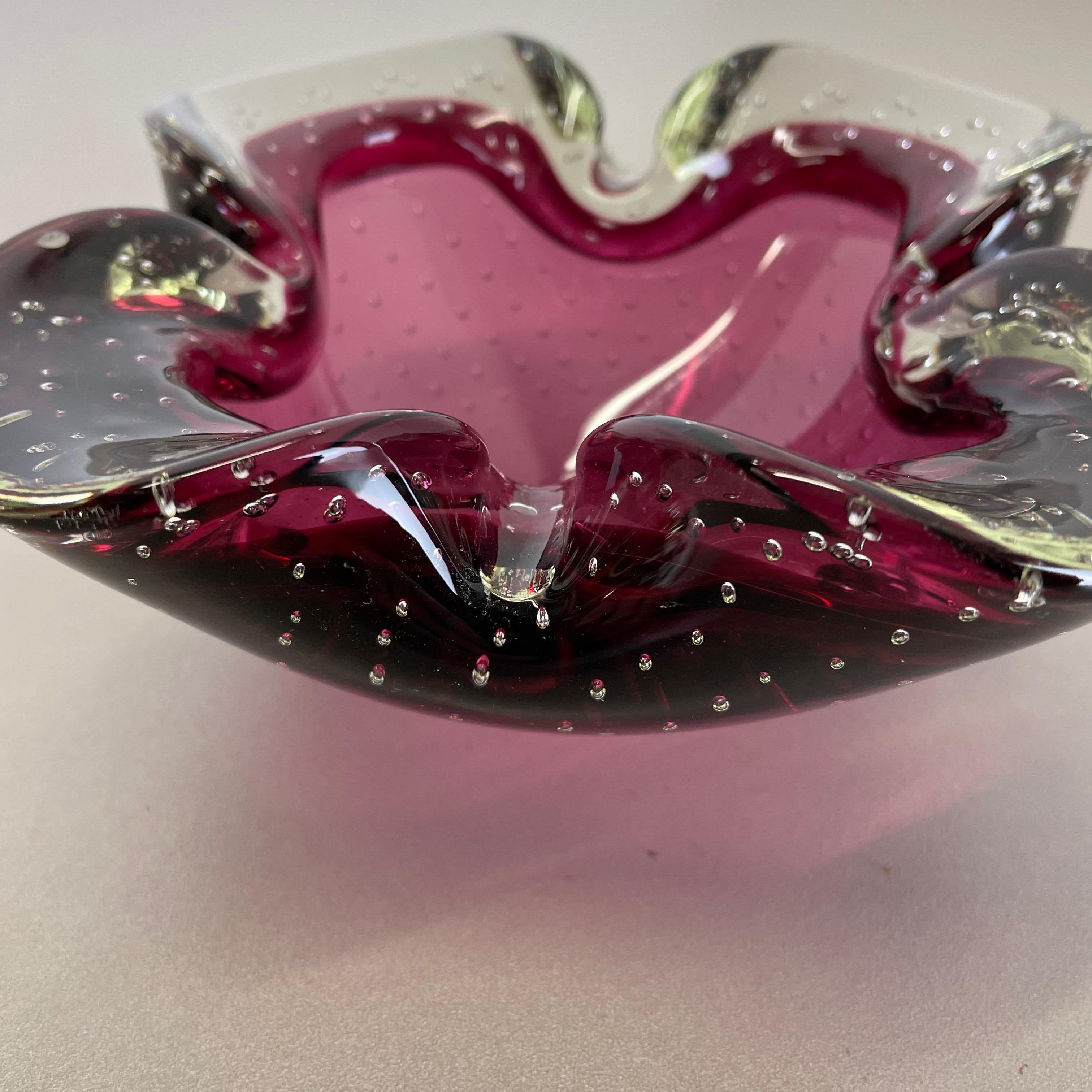 Grand cendrier en verre de Murano à bulles rose avec éléments en forme de coquillage, Murano, Italie, 1970 en vente 6