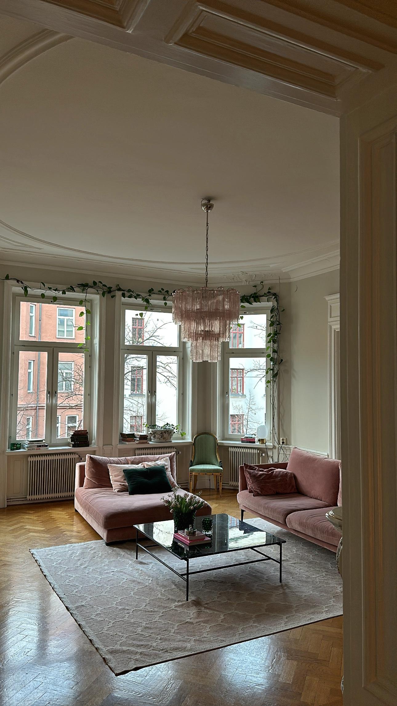 Grande lampadario di Murano rosa con prismi formati da tubi 1