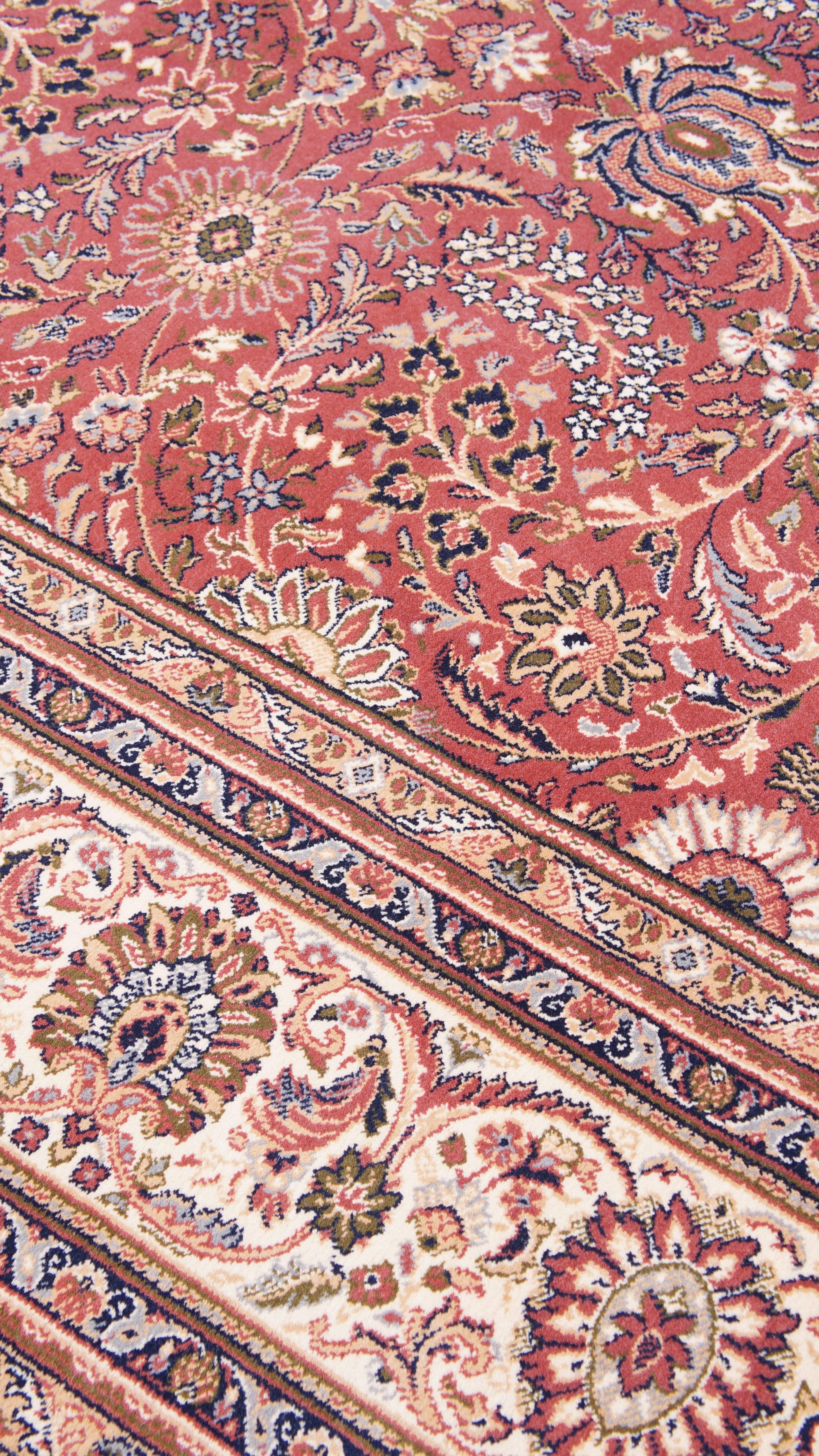 Großer rosa/roter Wollteppich - 345x250 cm (Wolle) im Angebot