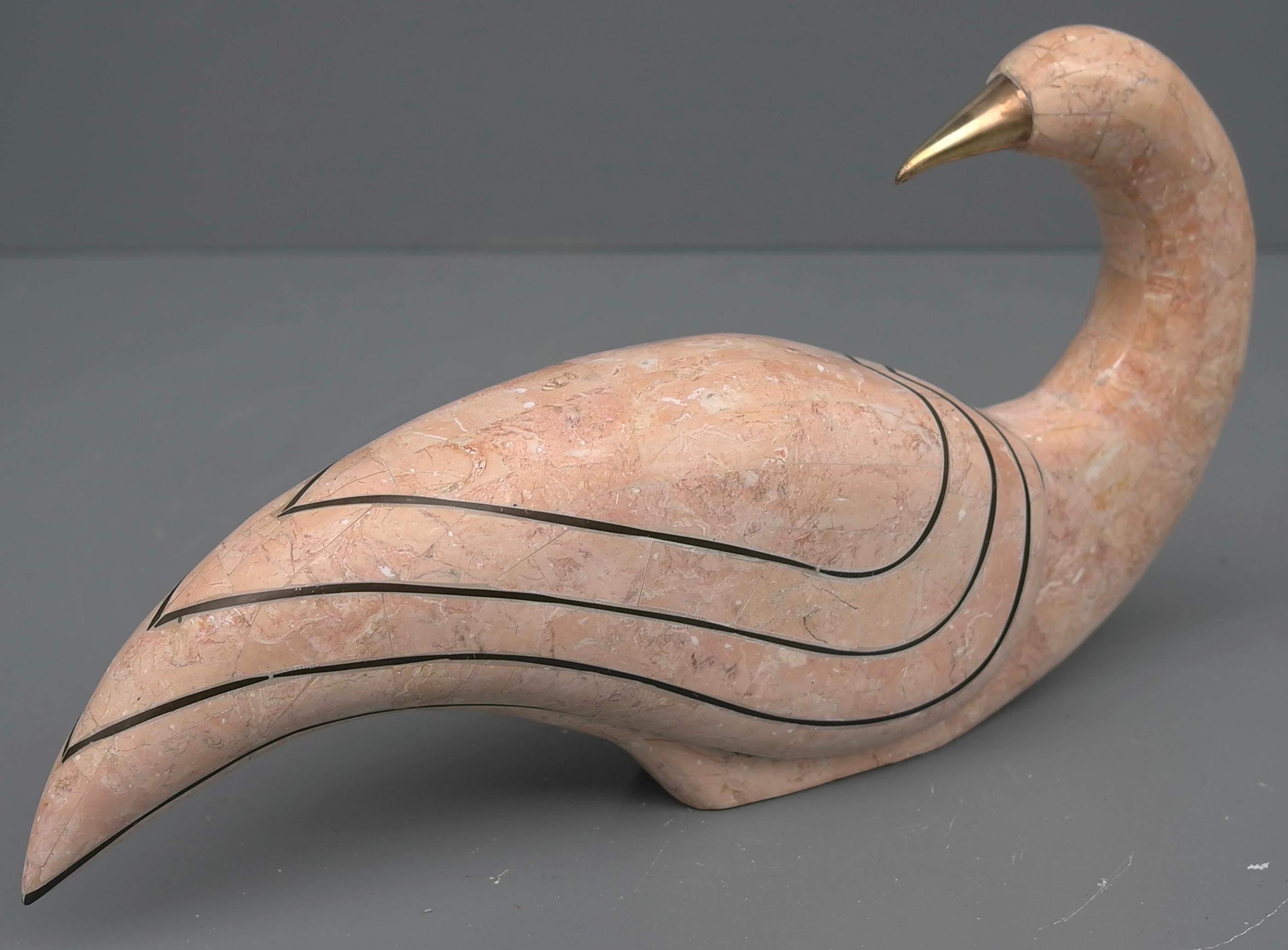 Große abstrakte Vogelskulptur aus rosa Mosaikstein von Maitland Smith, 1970er Jahre (Philippinisch) im Angebot