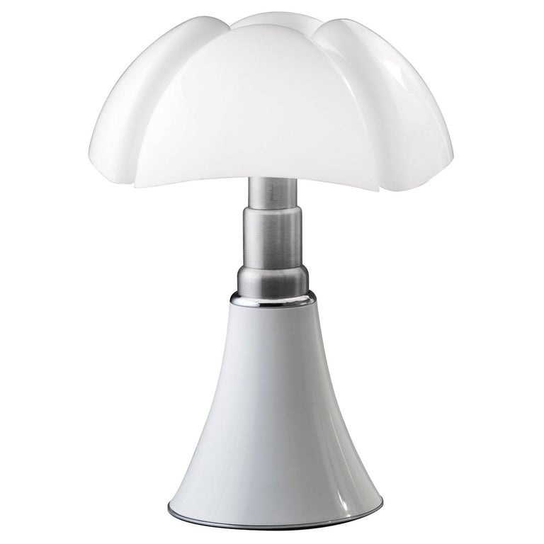 Large Pipistrello Table Lamp by Gae Aulenti for Martinelli Luce For Sale at  1stDibs