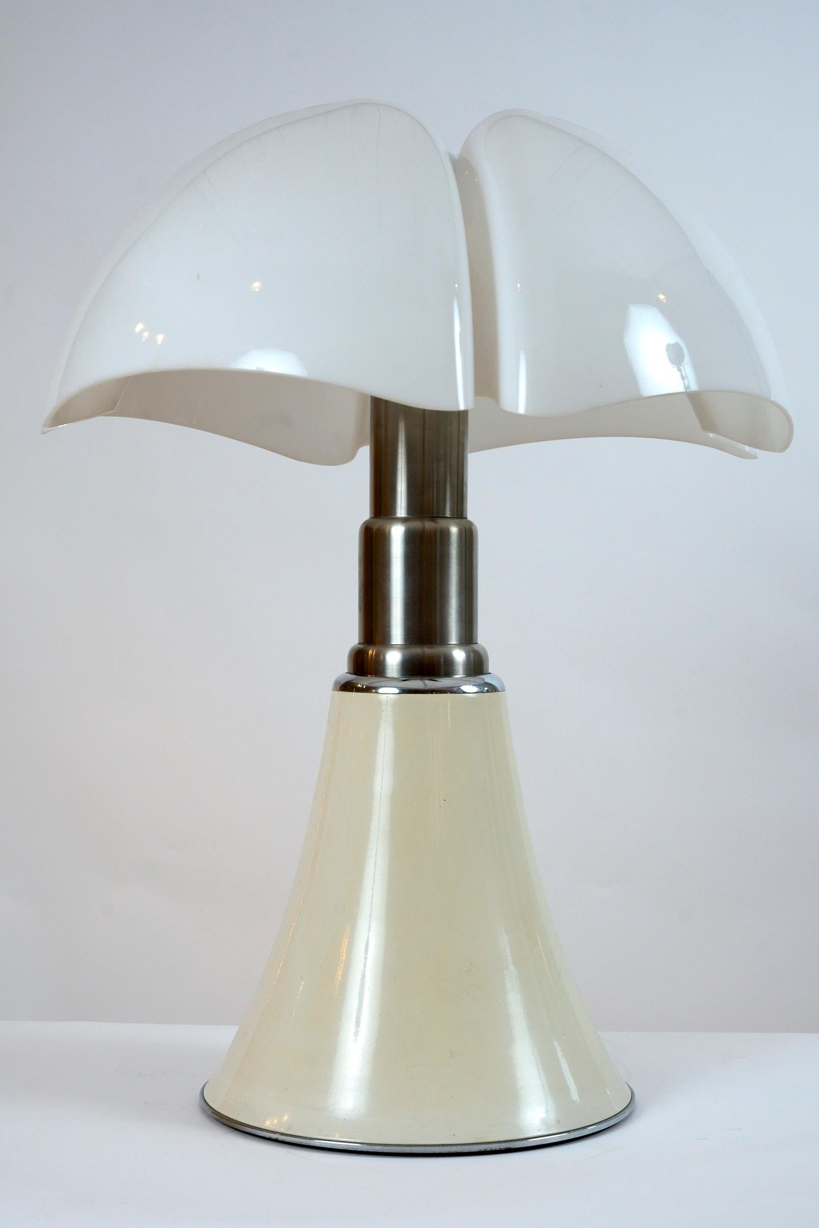 Large Pipistrello Table Light In Good Condition In London, GB
