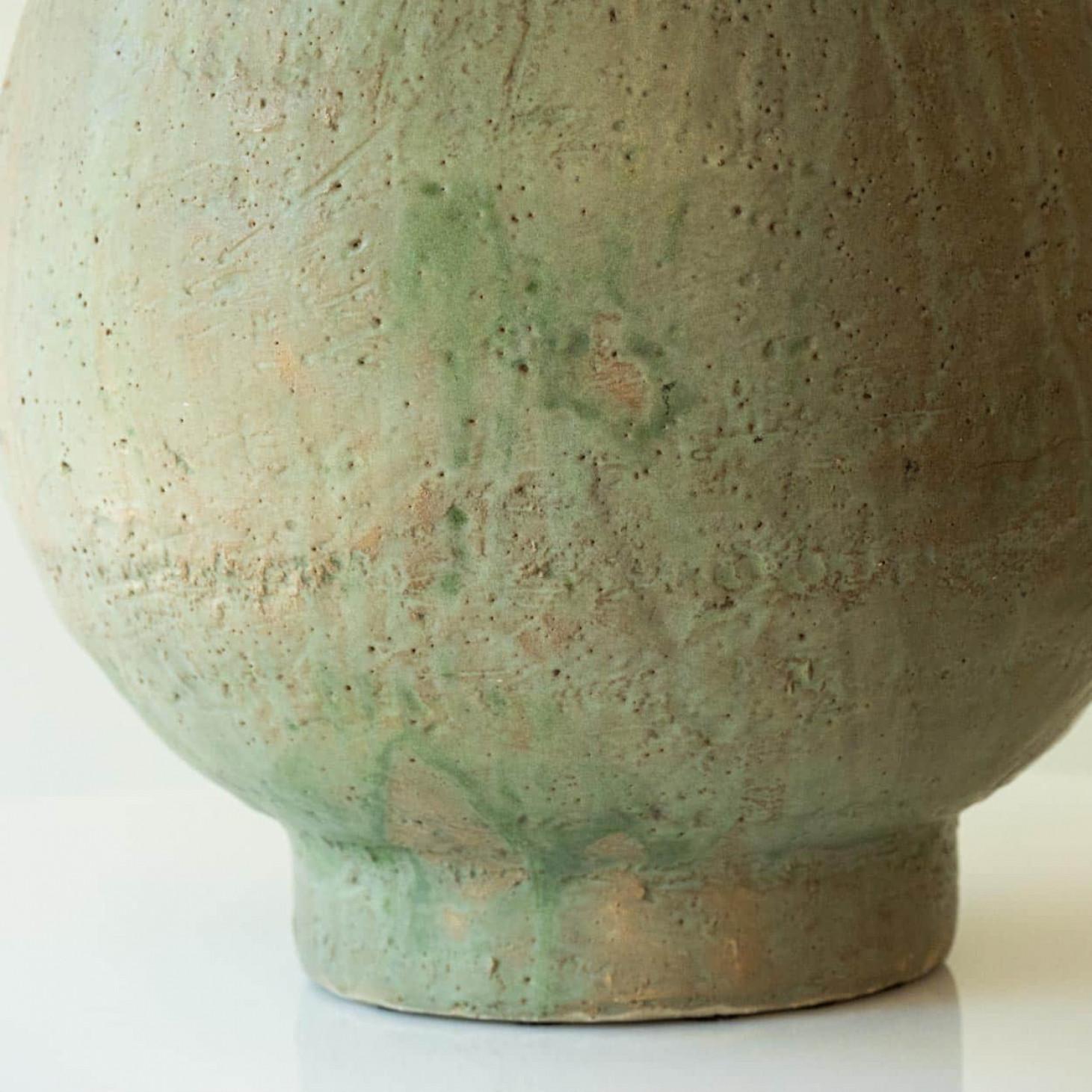 Large Pistachio Green Ceramic Table Lamp, Silk Lampshade by R. Houben Bon état - En vente à Rijssen, NL