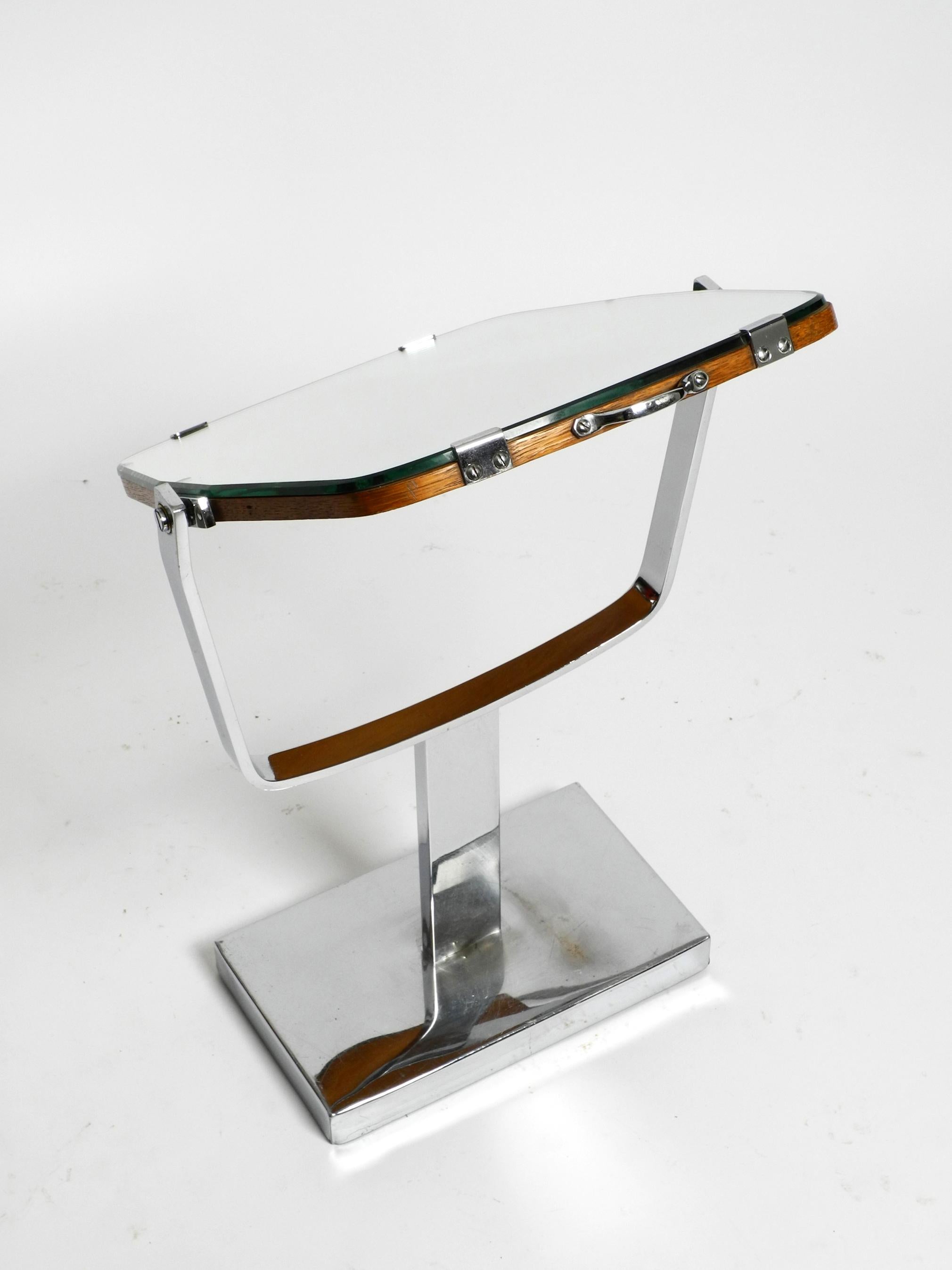 Large Pivotable 1950s Table Mirror with Chrome Metal Frame and Original Mirror For Sale 14