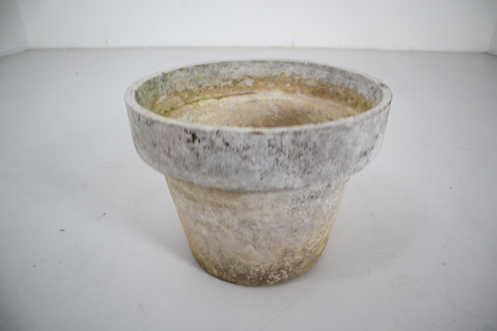 Large Planter in the Shape of Flower Pot by Willy Guhl for Eternit In Good Condition In Almelo, NL