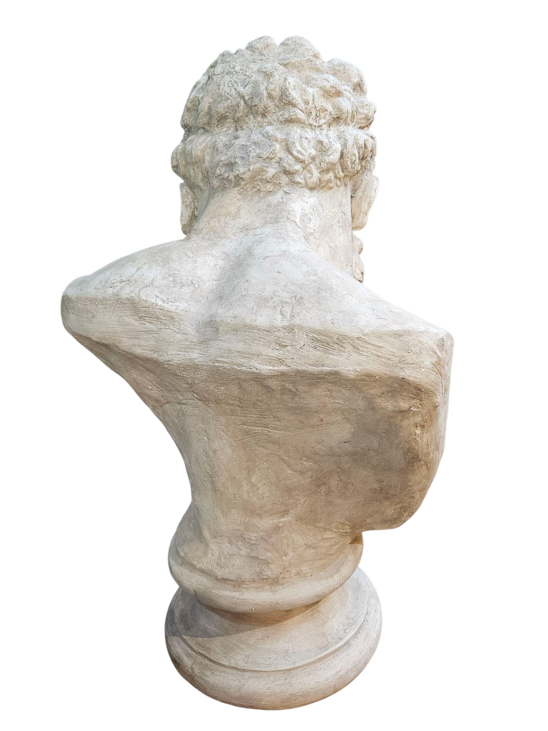 Greco classico Grande busto di Ercole in gesso in vendita
