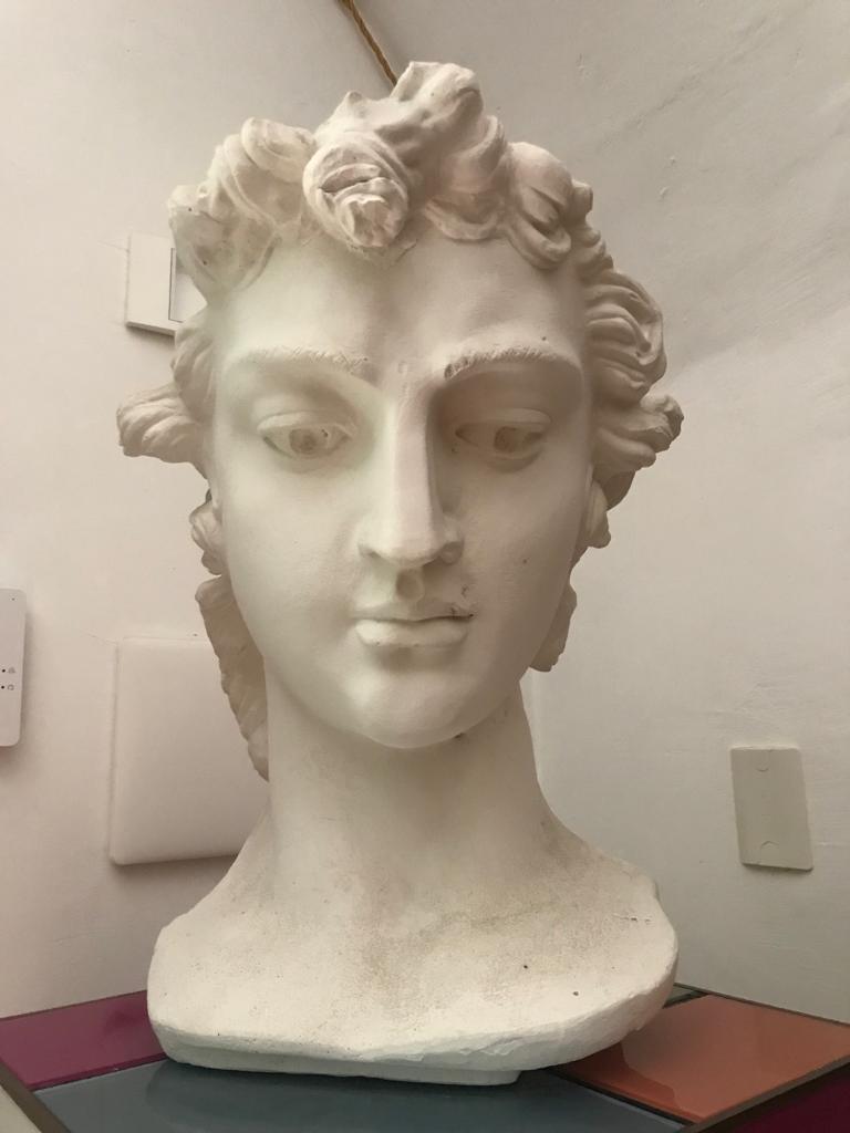 An elegant plaster
“thoughtful head”
sculpture. Italy 1970s.