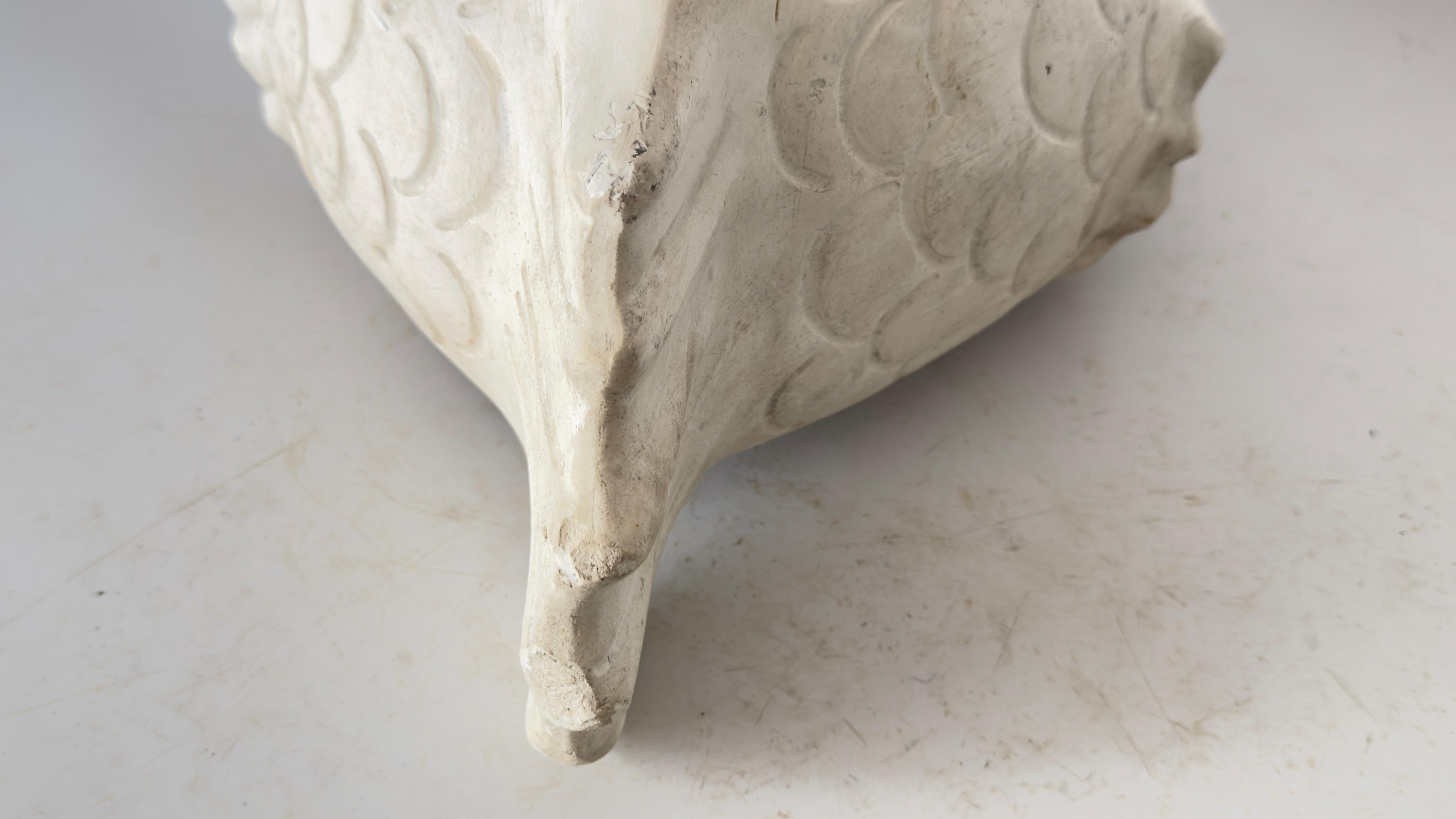Grande Jardinière in gesso Francia, anni '30 Scultura di pesce nello stile di Martel in vendita 3