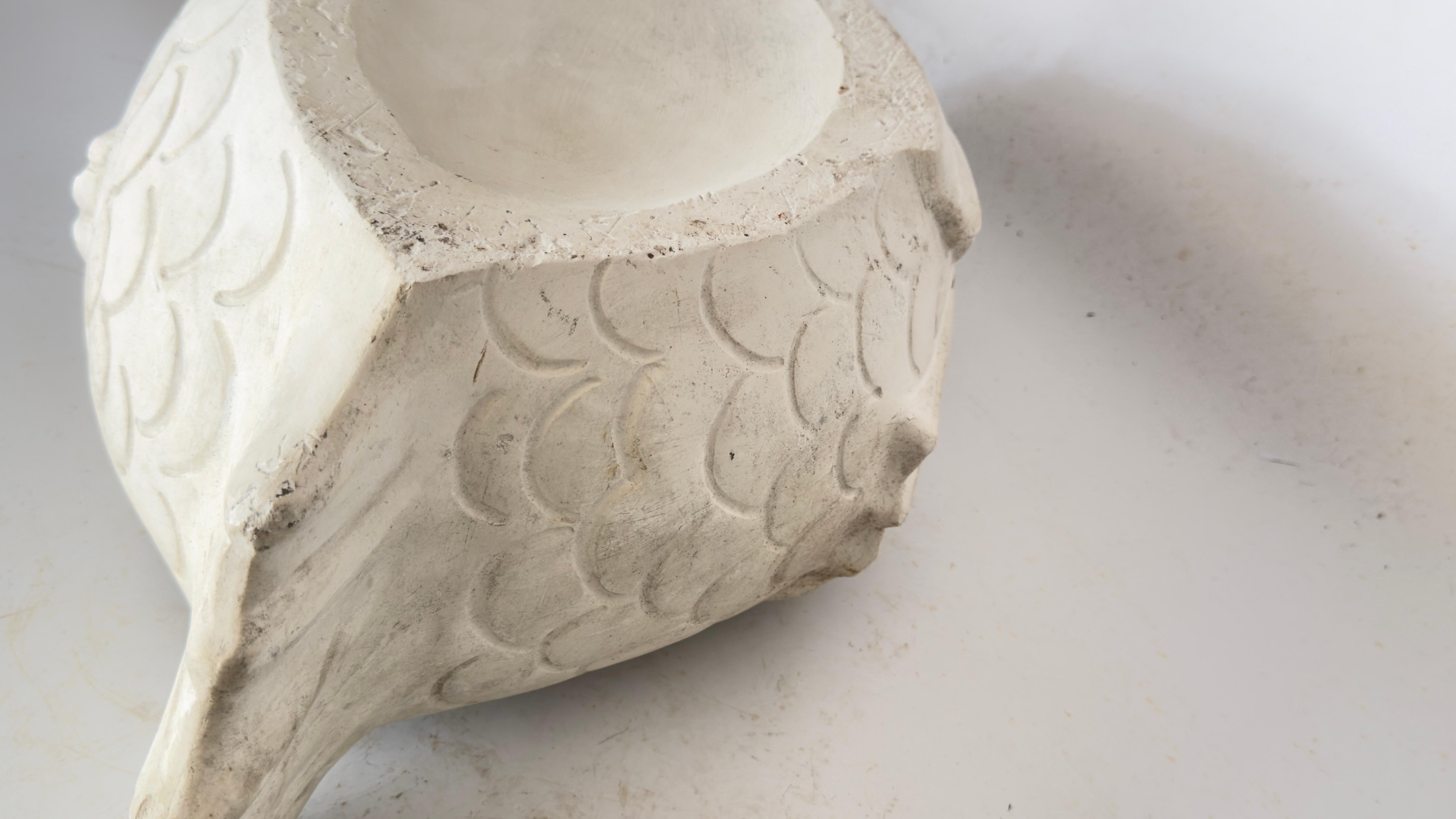Grande Jardinière in gesso Francia, anni '30 Scultura di pesce nello stile di Martel in vendita 4