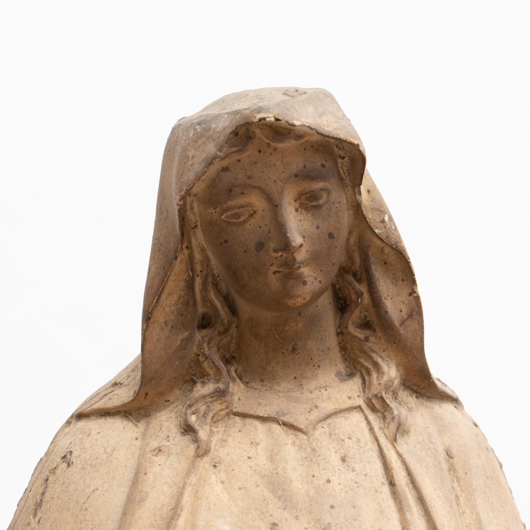 Große traditionelle Jungfrauenfigur aus Gips, um 1950 (Spanisch) im Angebot