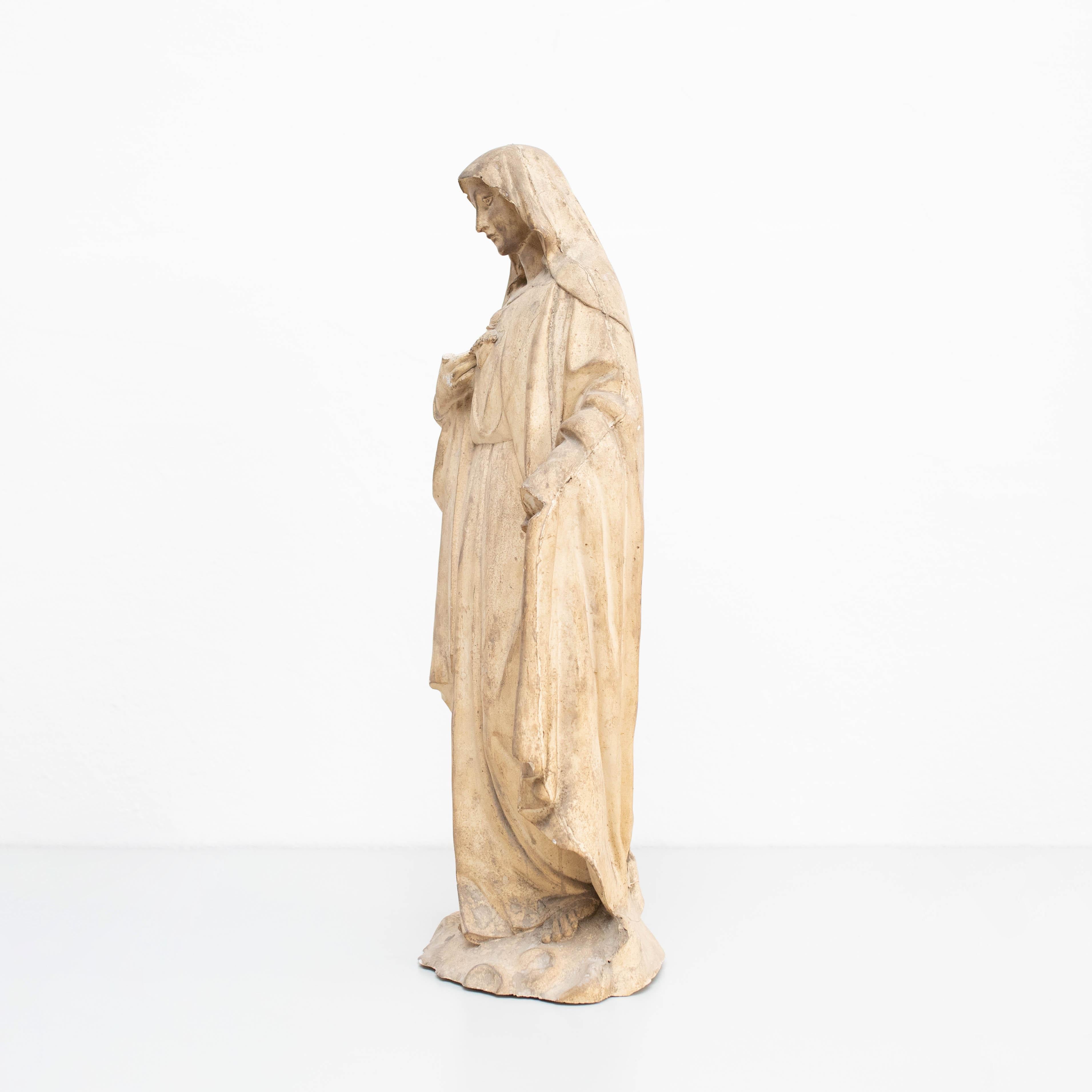 Spanish Large Plaster Virgin Traditional Sculptural Figure, circa 1930 For Sale