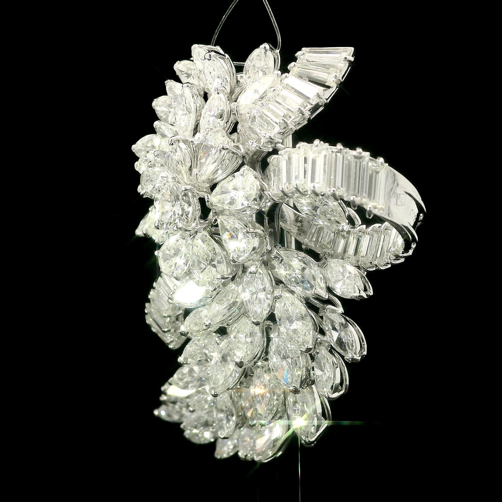 Large Platinum 16.5ct Round Pear Marquise & Baguette Diamond Floral Spray Brooch For Sale 3