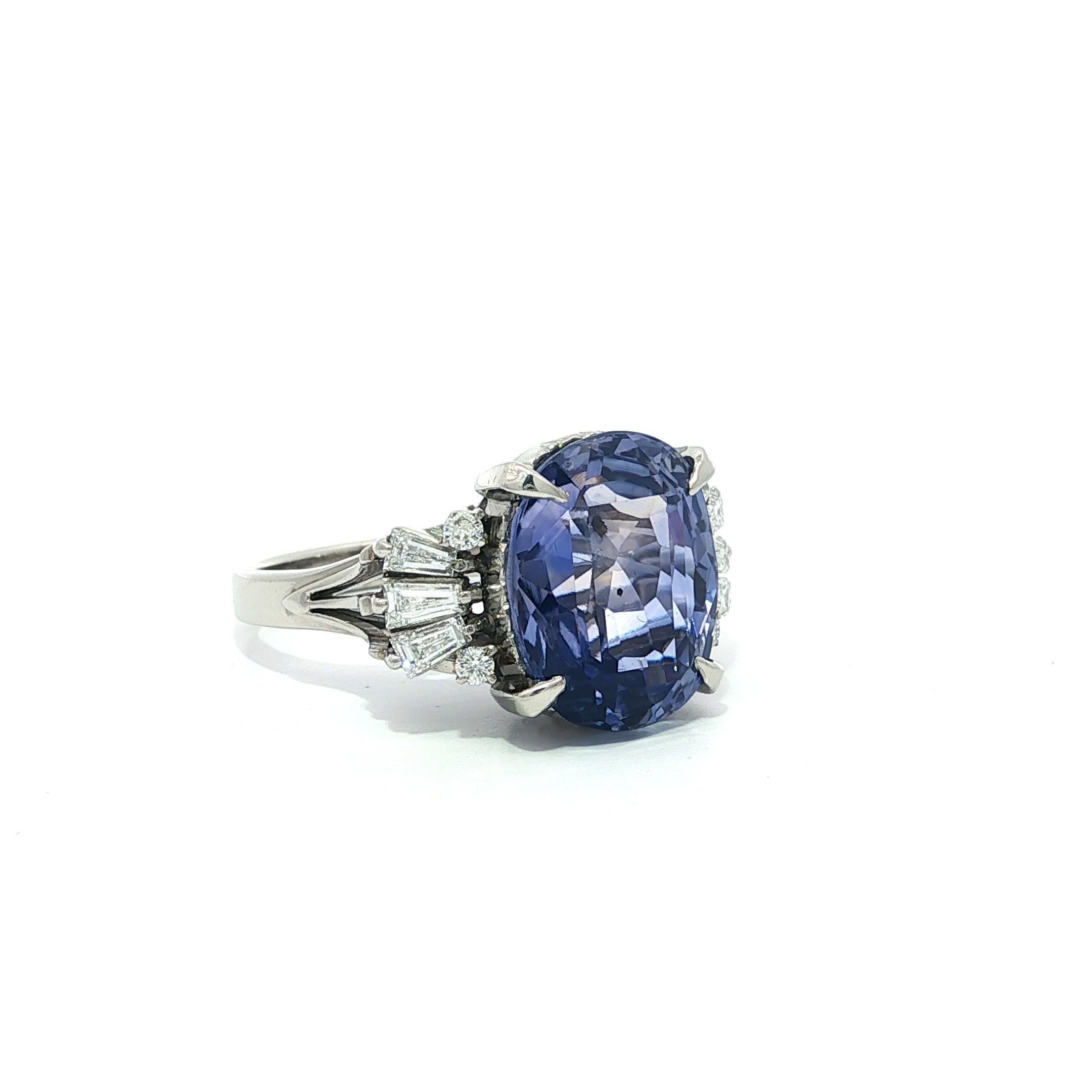 Grande anello in platino con diamante zaffiro di Ceylon senza calore GIA da 8,31 ct. In condizioni buone in vendita a Montclair, NJ