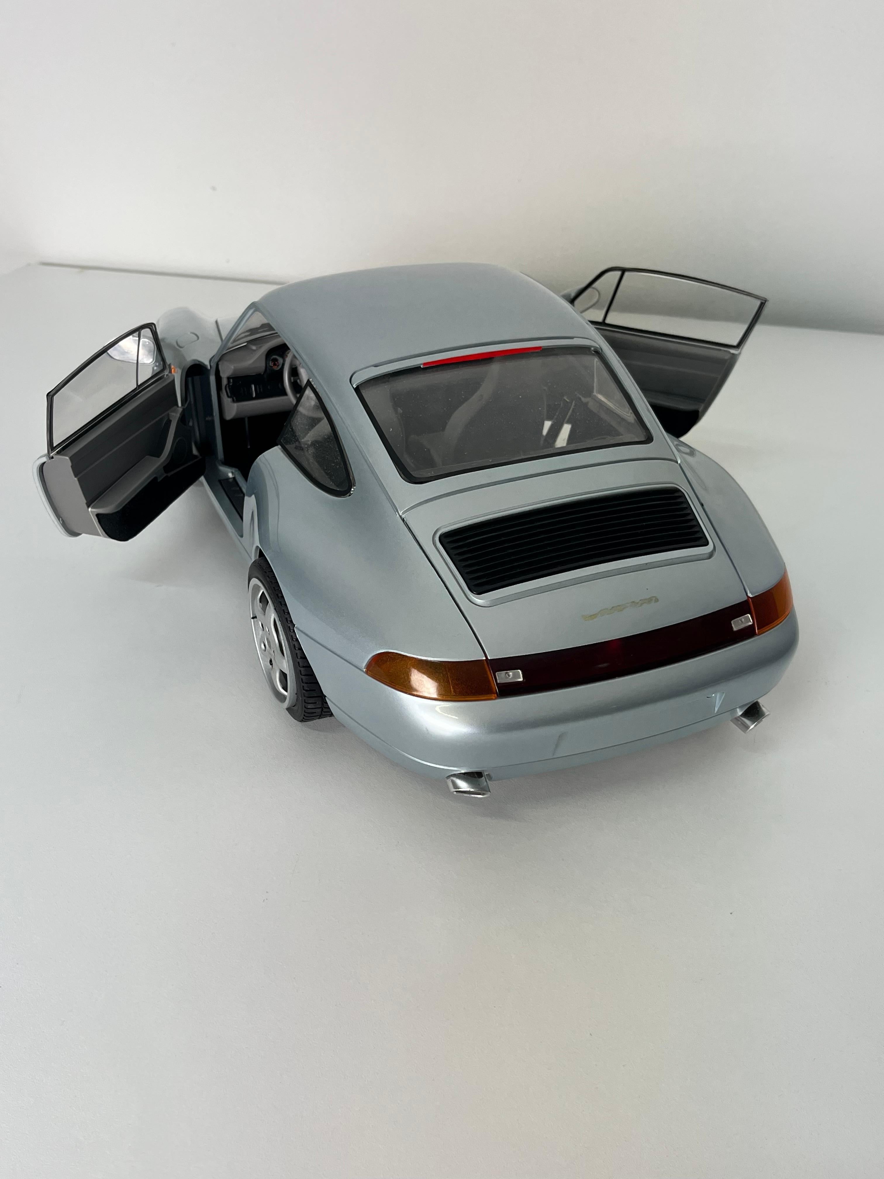 Grande modello Pocher Rivarossi 1/8 Porsche 993, 1994 In condizioni ottime in vendita a Palermo, IT