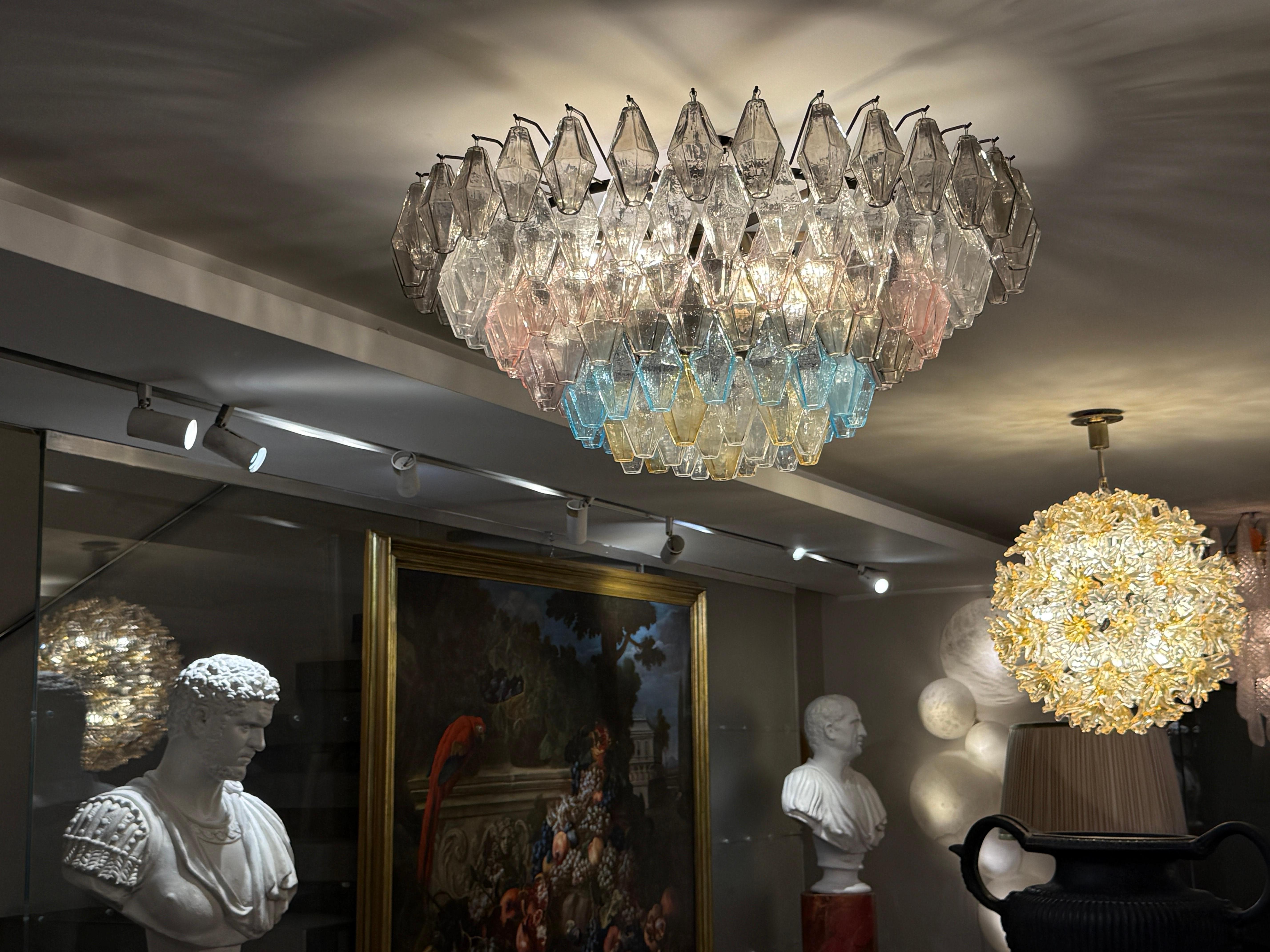 Mid-Century Modern Grand Poliedri Multicolore  Chandelier ou plafonnier en verre de Murano en vente
