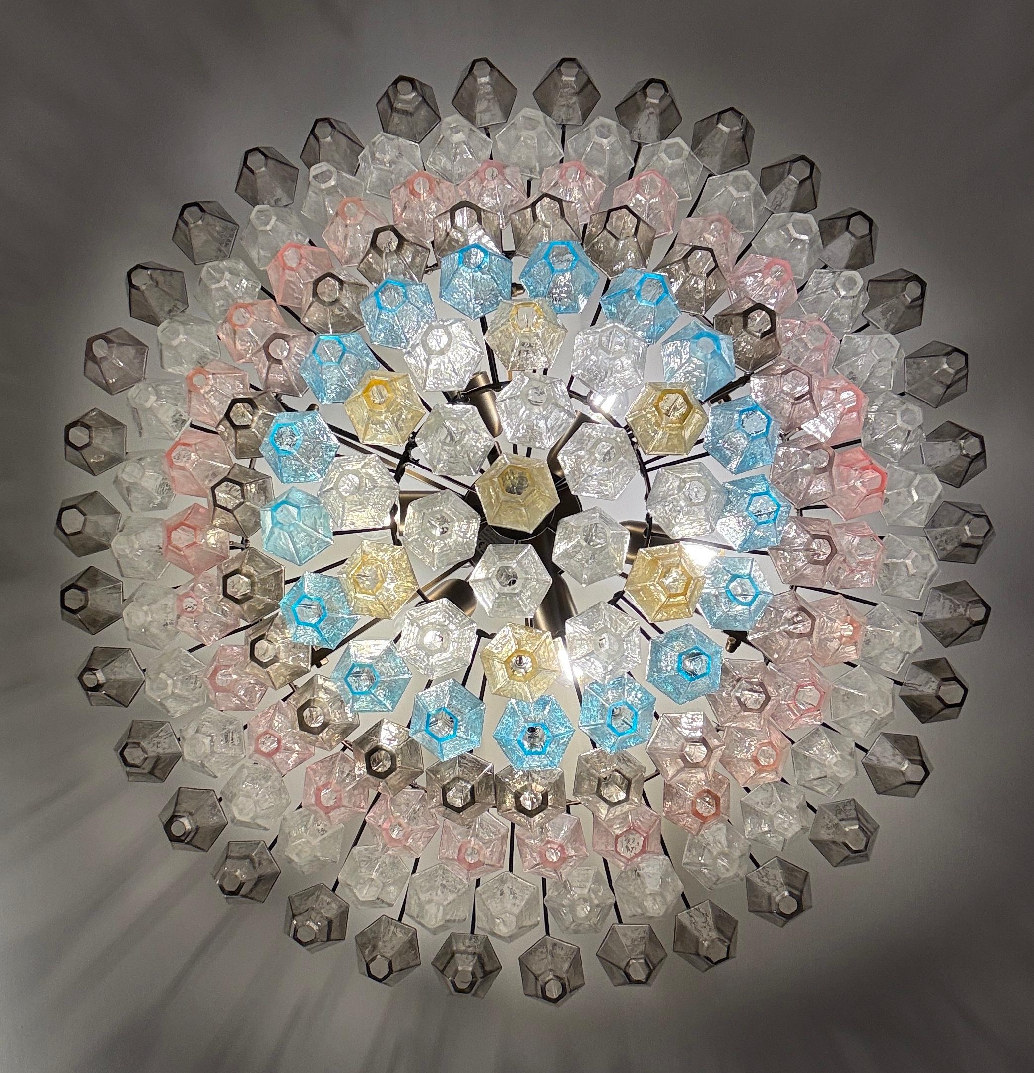 italien Grand Poliedri Multicolore  Chandelier ou plafonnier en verre de Murano en vente