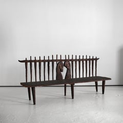 Gran Banco Brutalista Polaco de Pino Desbastado