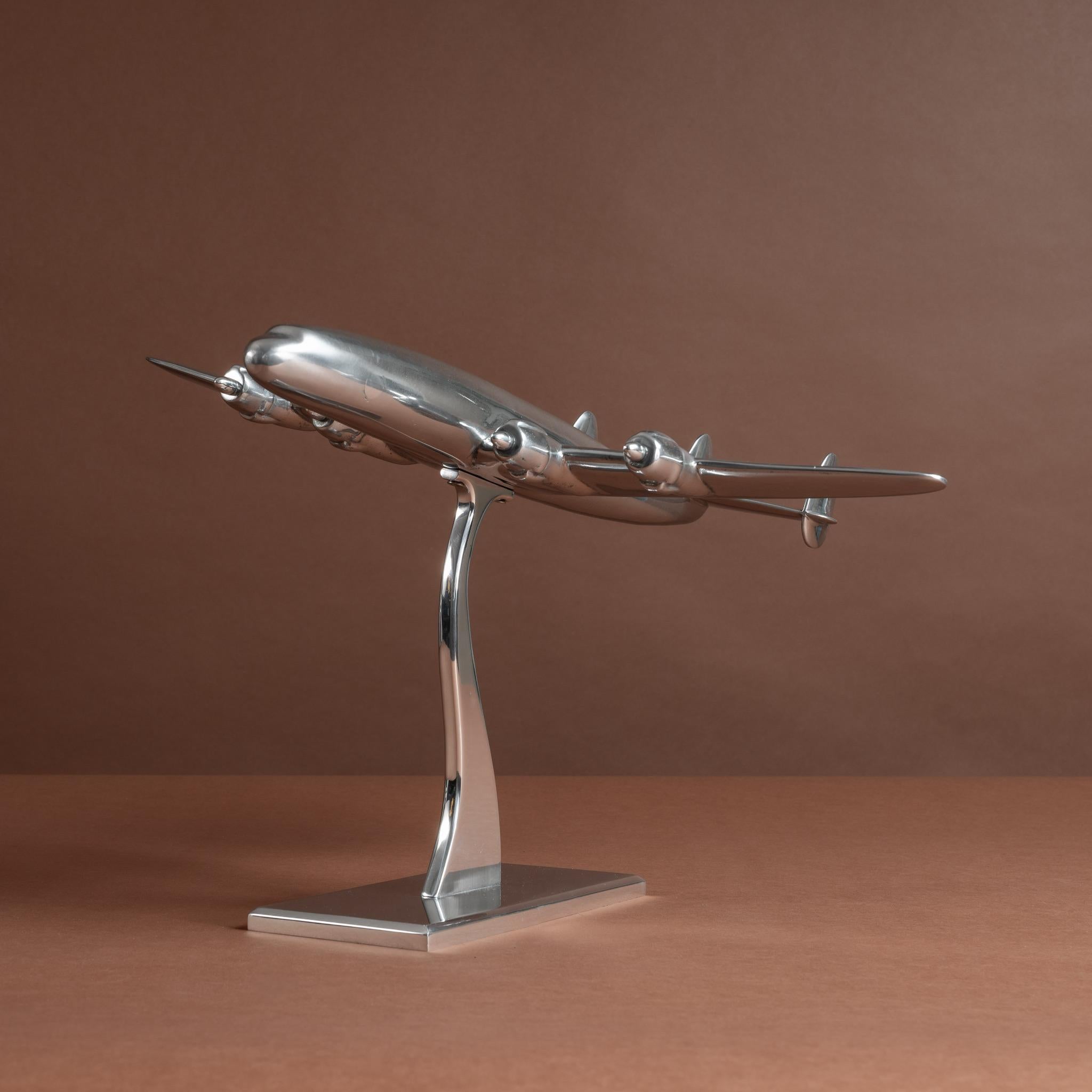 Grande modello di Lockheed Super Constellation in alluminio lucidato, circa 1951 In condizioni buone in vendita a London, GB