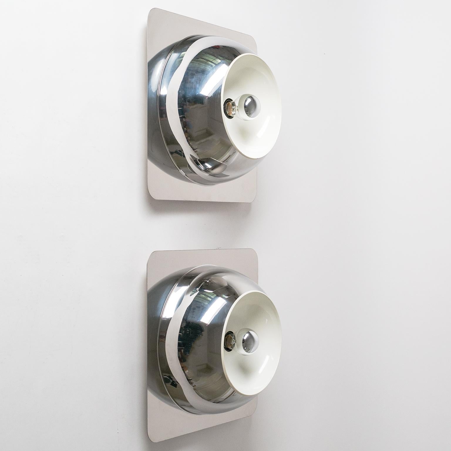 Large Reggiani Wall or Ceiling Lights, circa 1970, Polished Stainless Steel For Sale 4