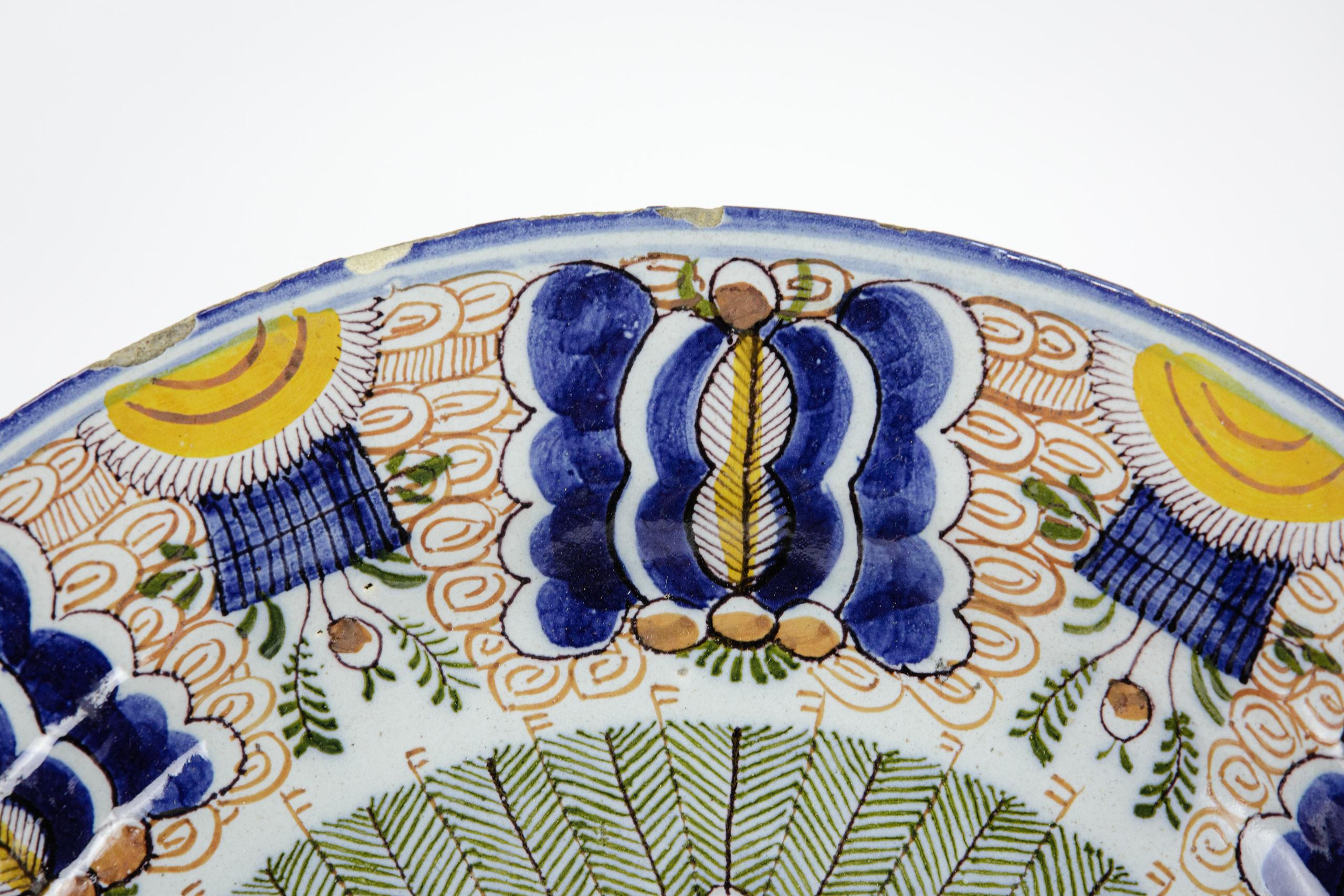 Large Polychrome Dutch Delftware Peacock Pattern Charger, De Vergulde Blompot 3