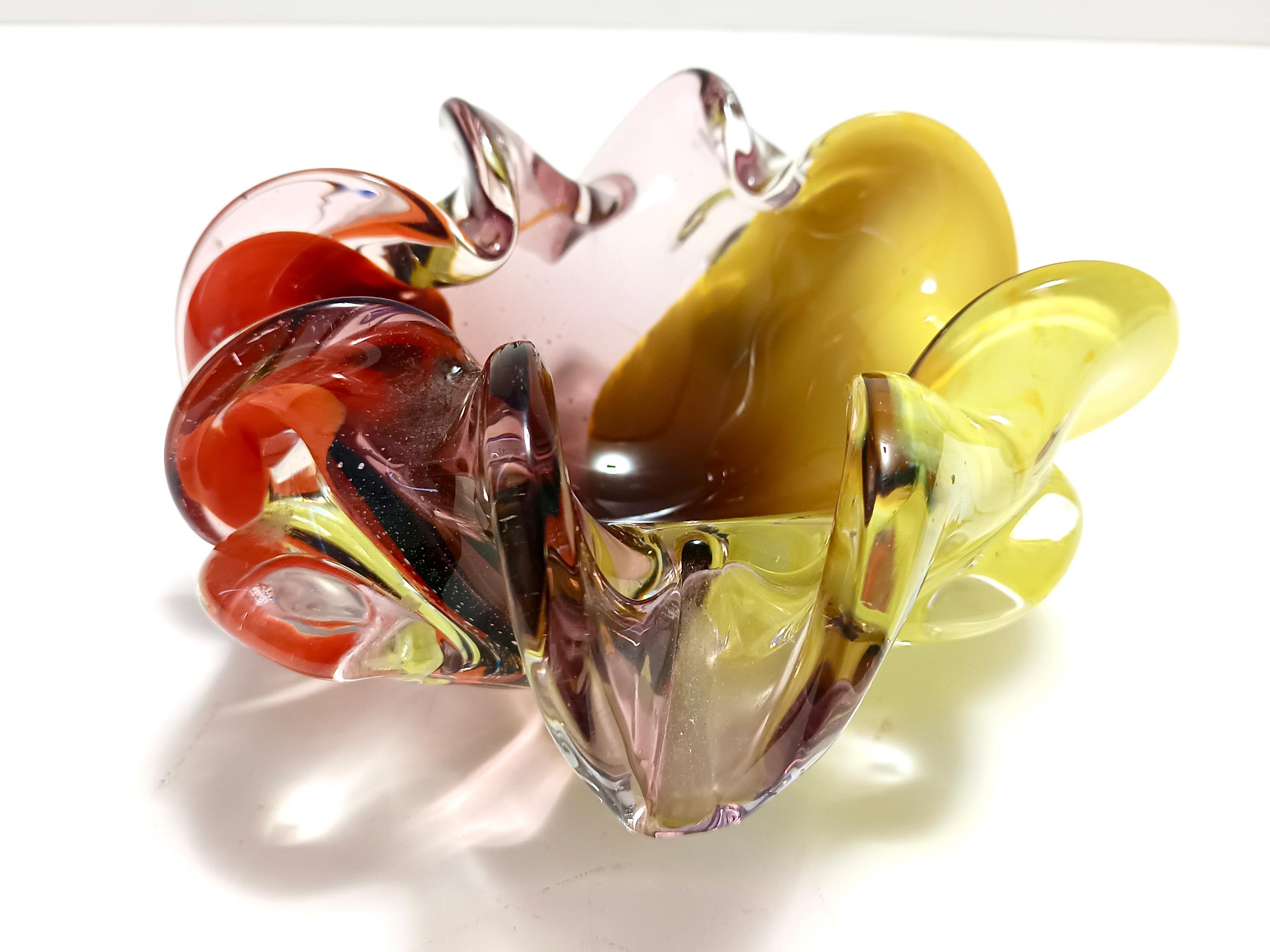 Verre de Murano Grand cendrier polychrome en verre de Murano / Vide-Poche attr. à Toso, Italie en vente