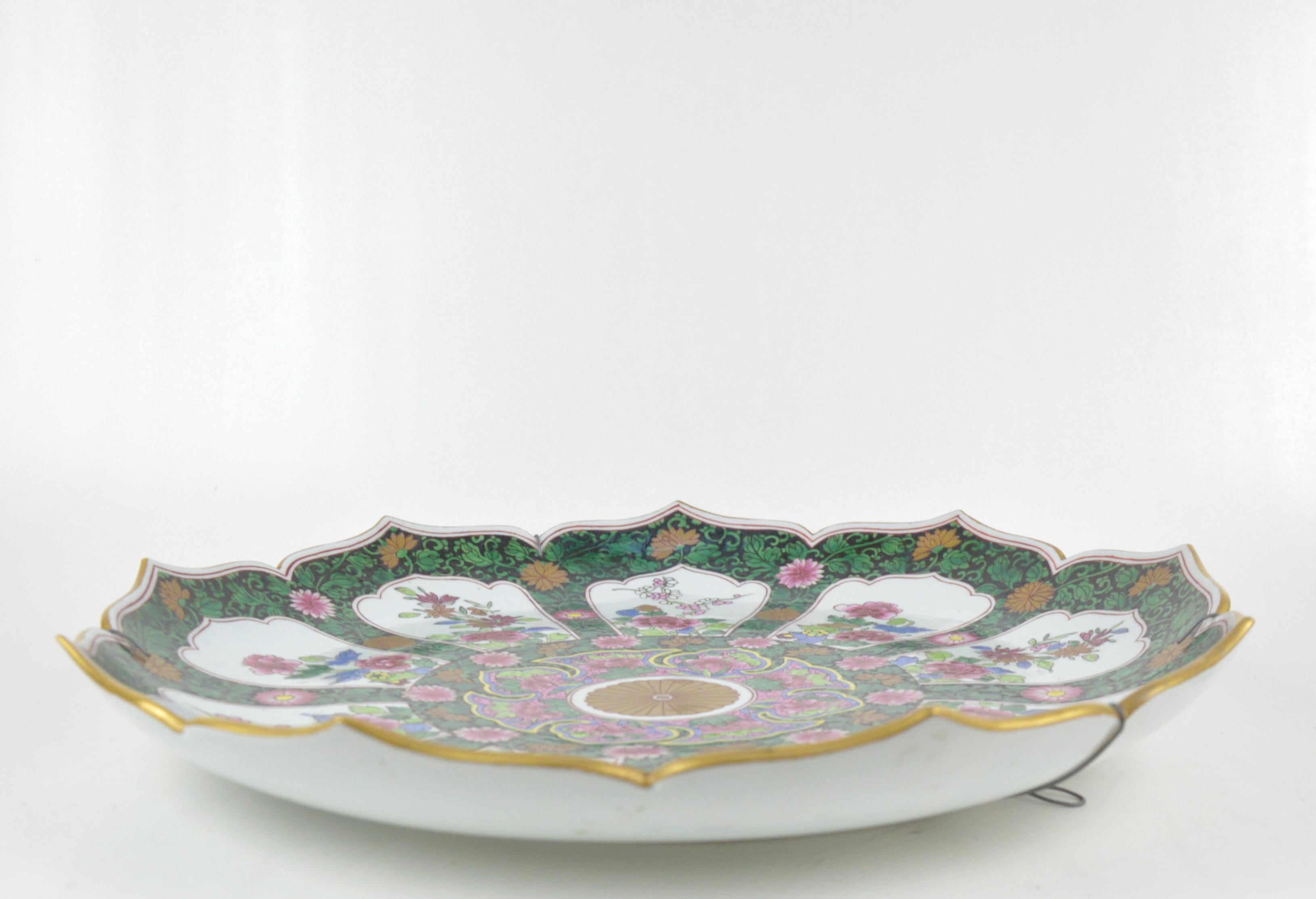 Large Polychrome Porcelain Chinese Style Samson Dish, circa 1900 For Sale 4