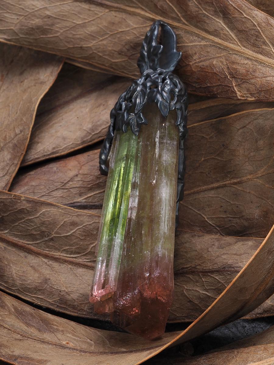 Large Tourmaline Crystal Black Silver Pendant Ivy collection For Sale 4