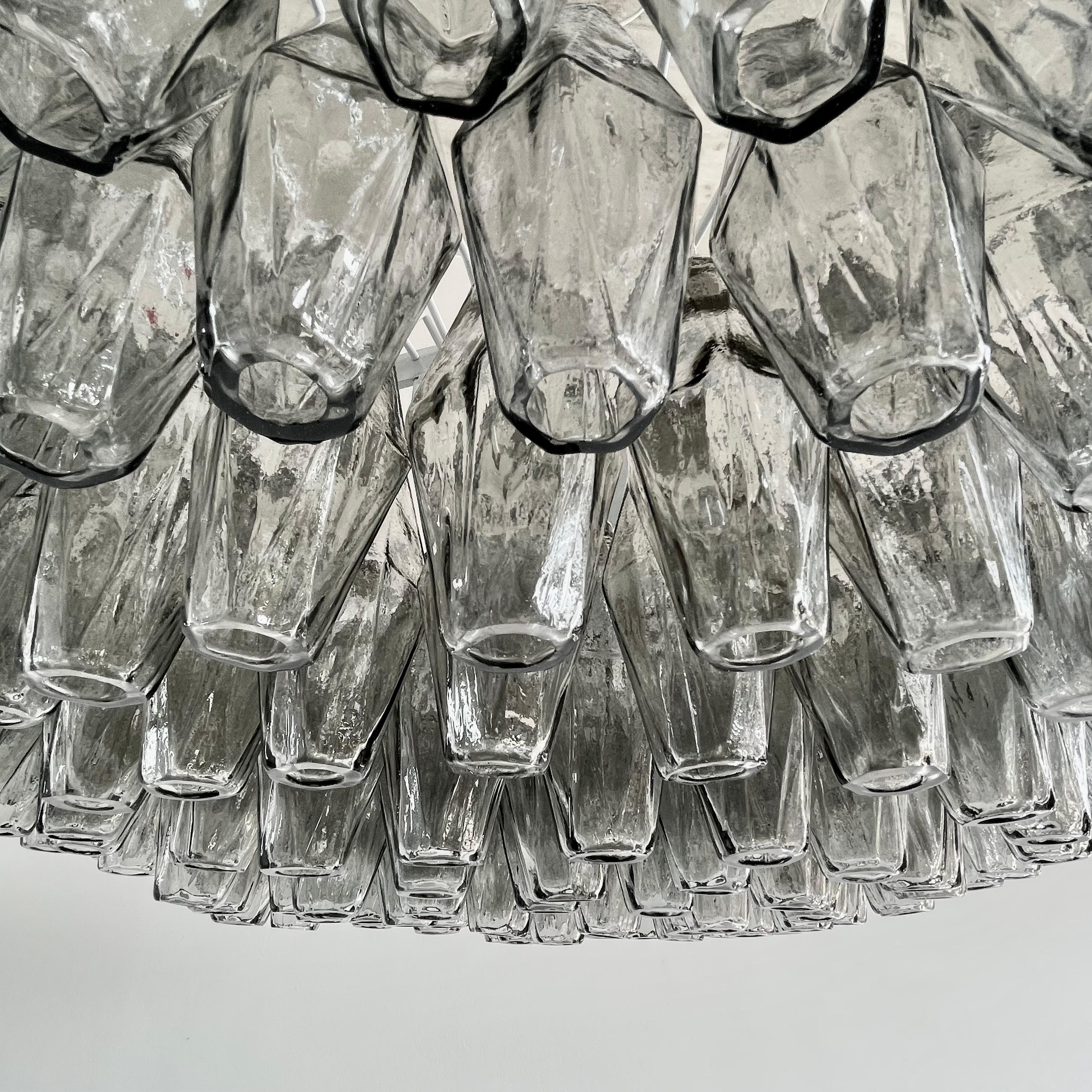 Large Polyhedron Grey Glass Chandelier by Carlo SCARPA In Excellent Condition In Berlin, Berlin