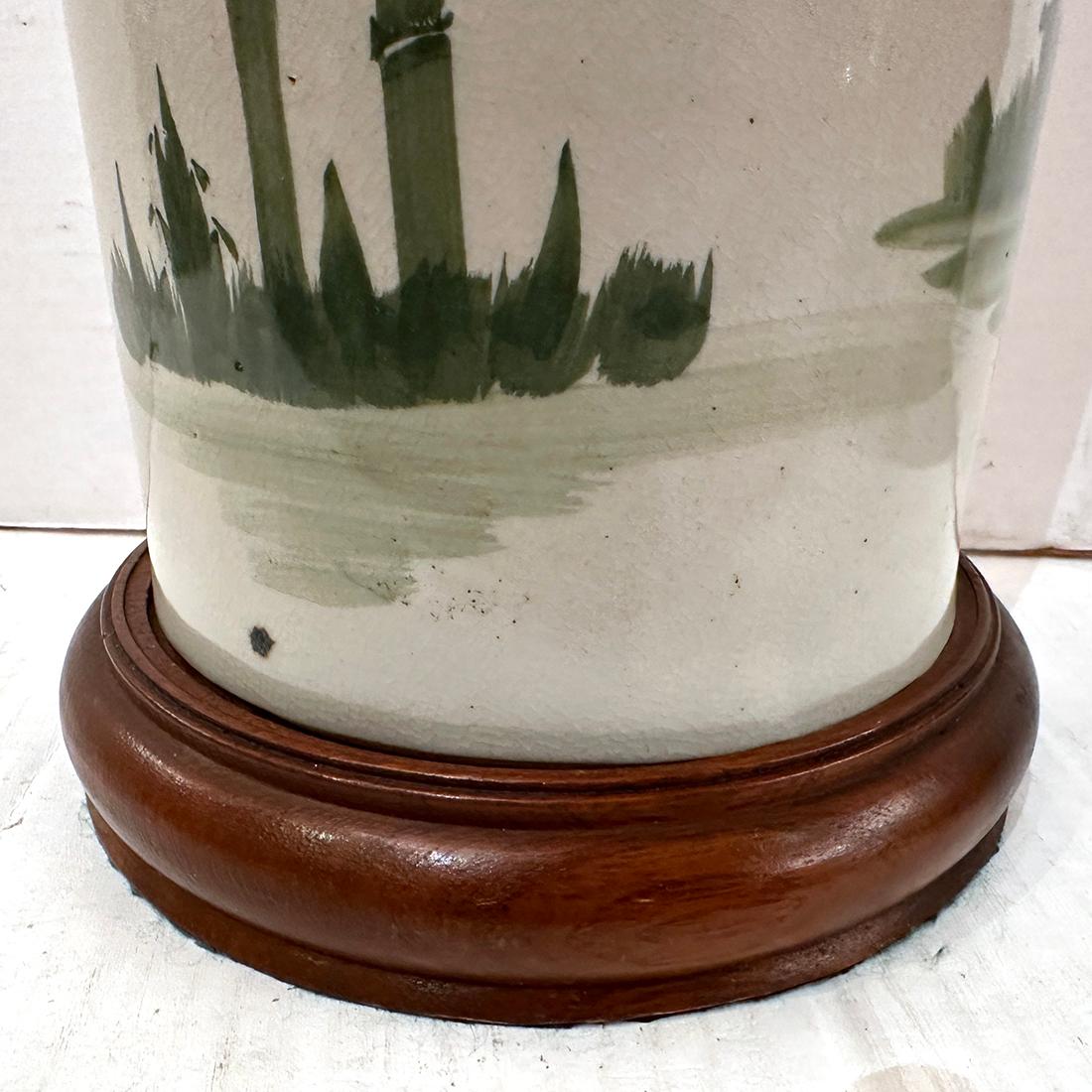 Grande lampe en porcelaine décorée de bambous Bon état - En vente à New York, NY