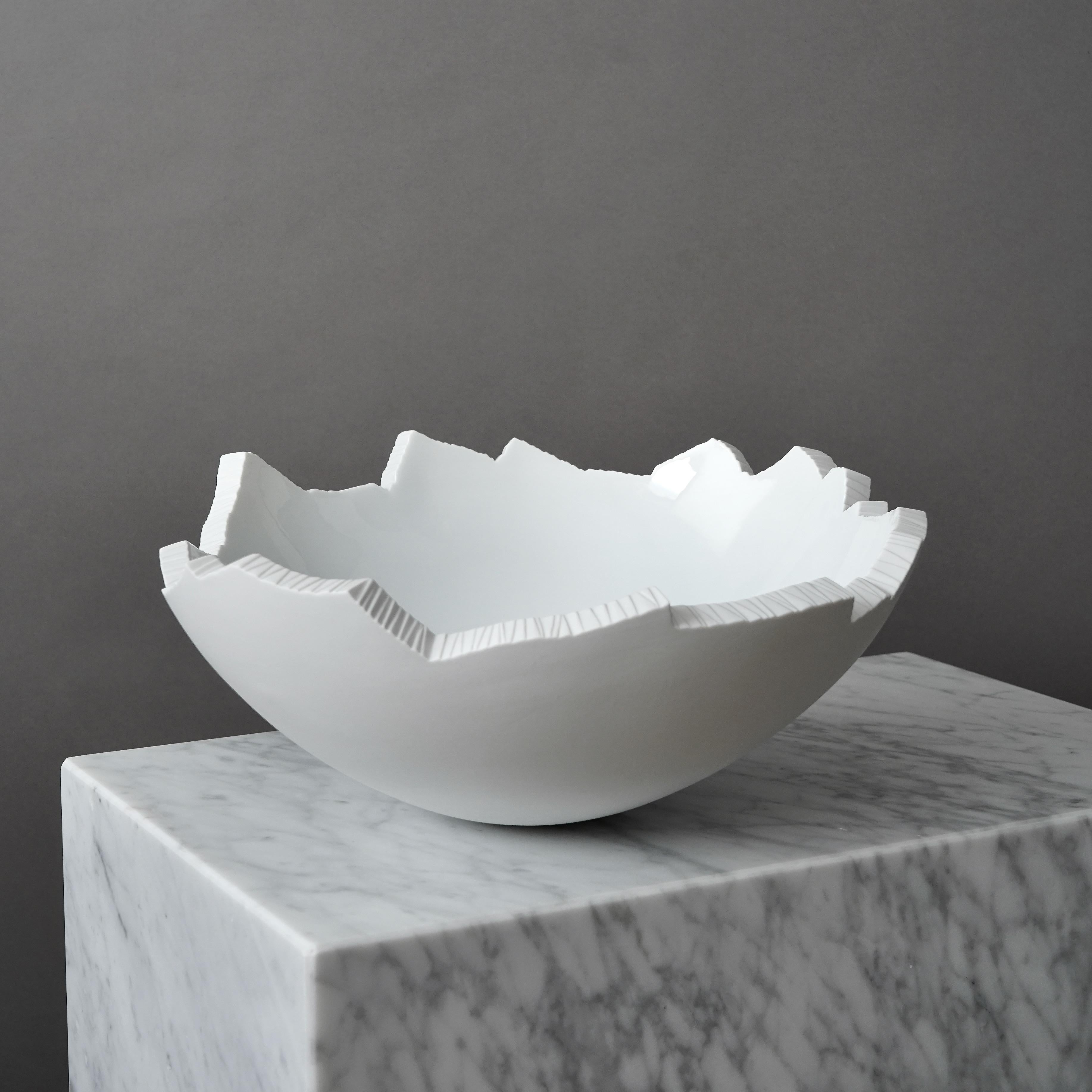 Postmoderne Grand bol en porcelaine de Jens Flemming Sörensen. Royal Copenhagen, Danemark Années 1980 en vente