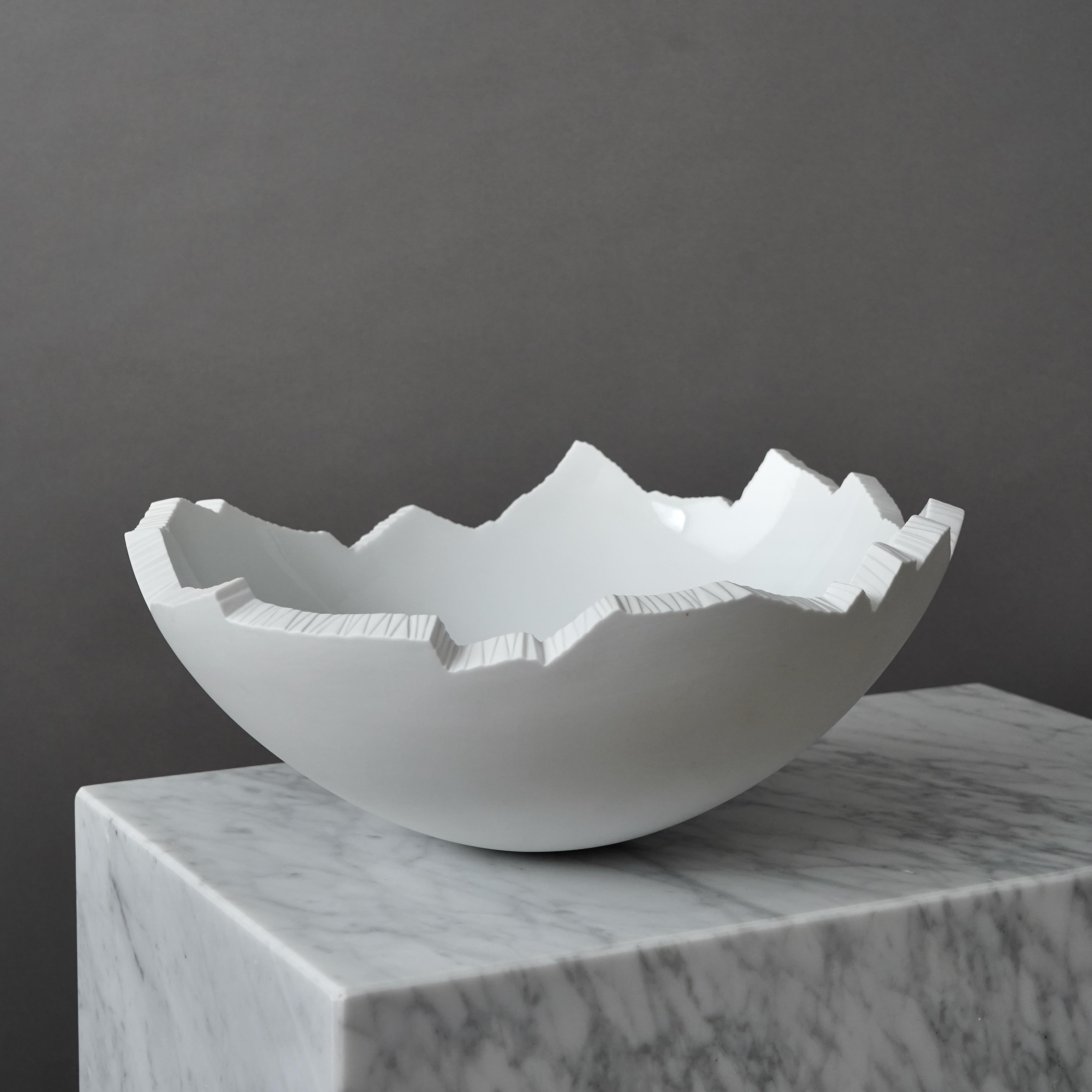 Vernissé Grand bol en porcelaine de Jens Flemming Sörensen. Royal Copenhagen, Danemark Années 1980 en vente