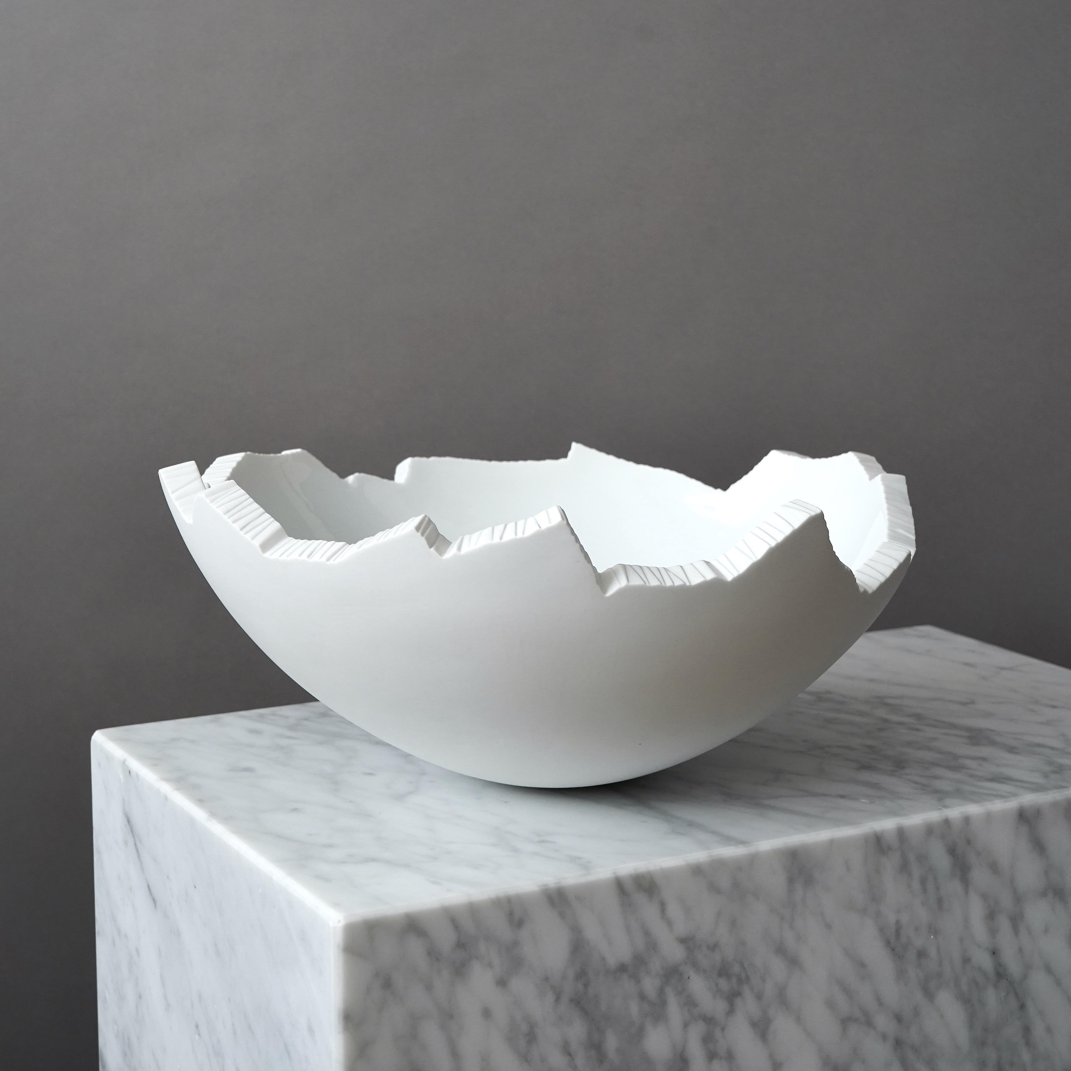 Fin du 20e siècle Grand bol en porcelaine de Jens Flemming Sörensen. Royal Copenhagen, Danemark Années 1980 en vente