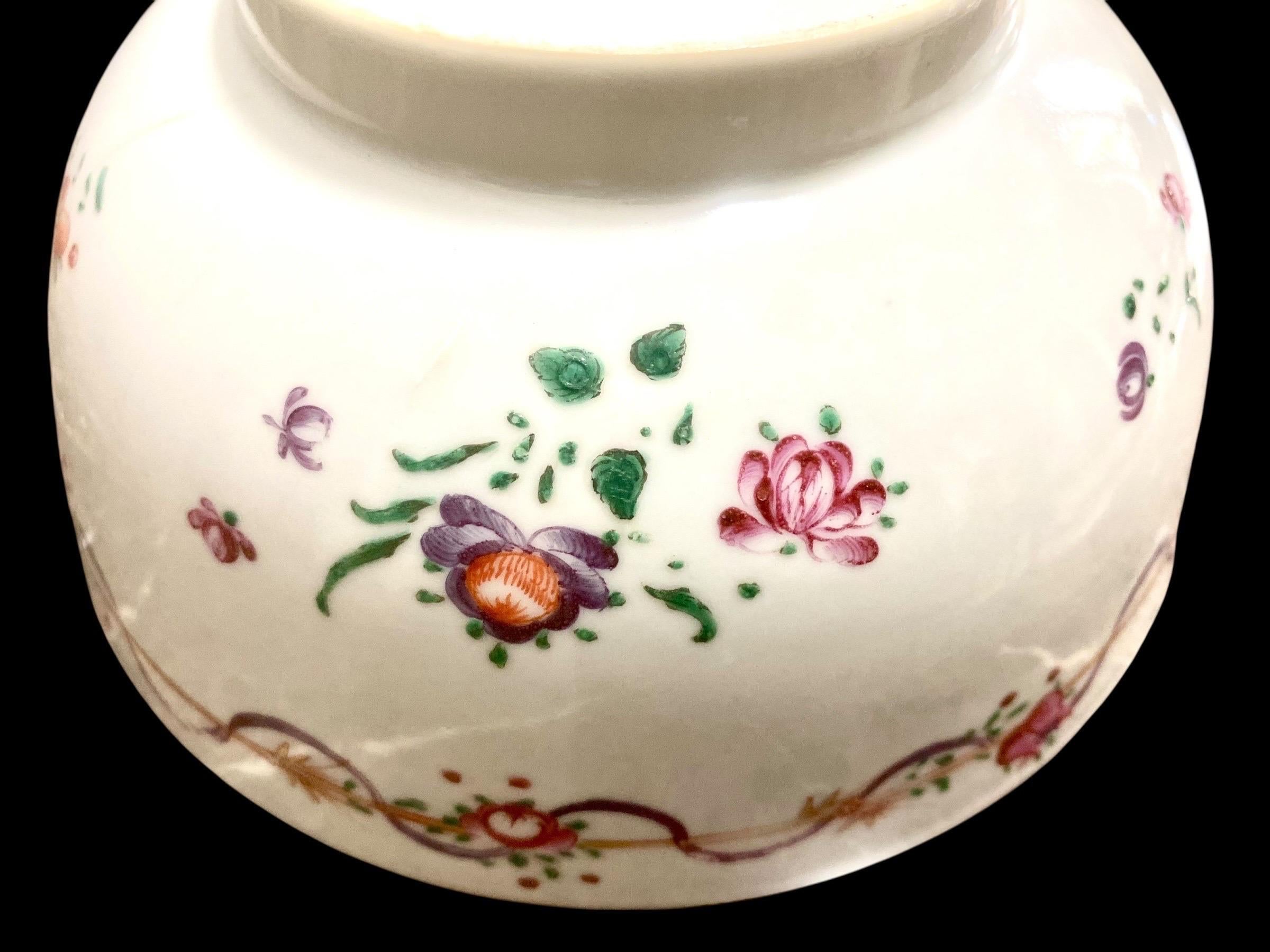 Grand bol en porcelaine - Compagnie des Indes - XVIIIe siècle en vente 5